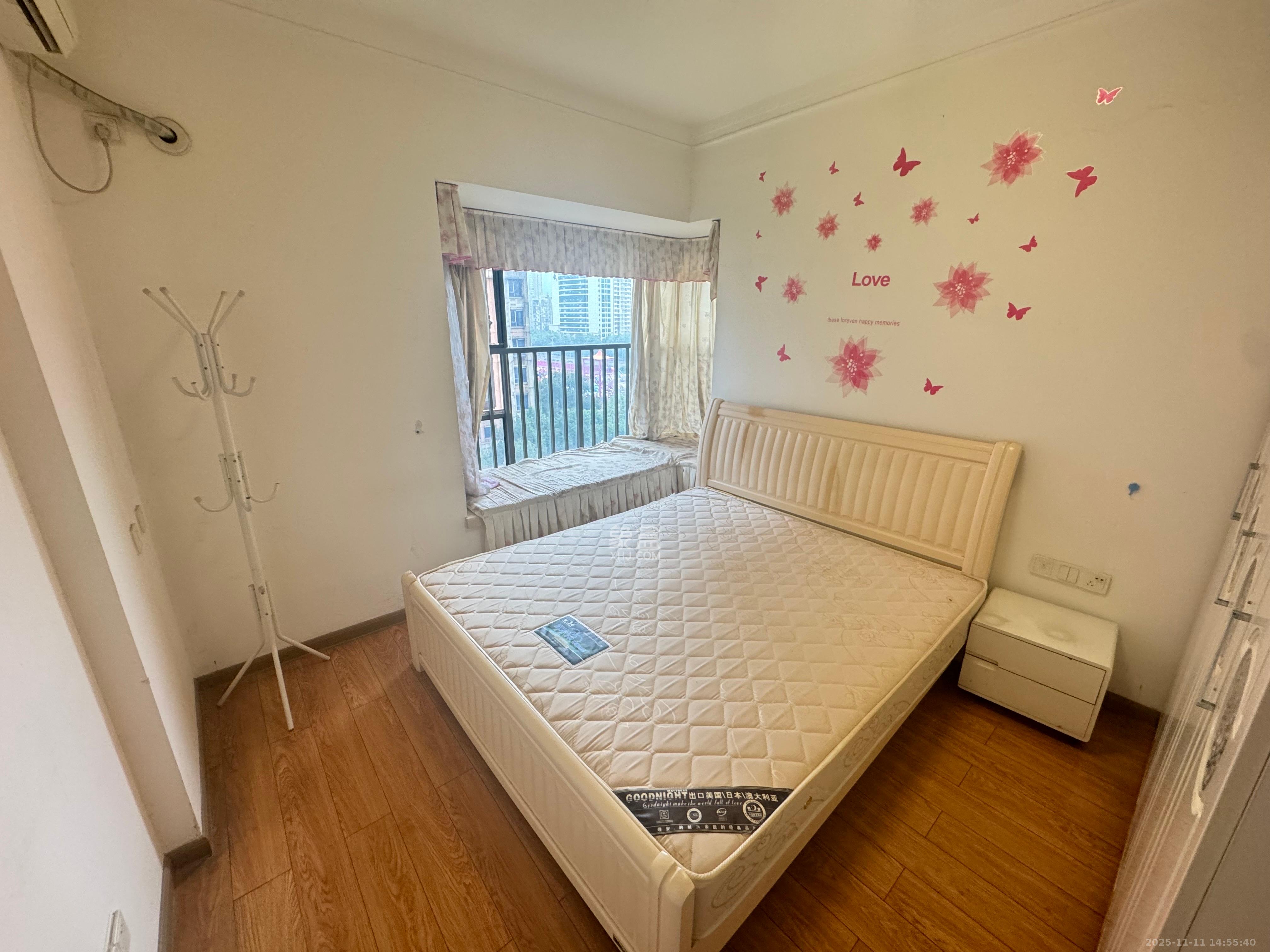 珠江花城三期锦鲤 2室2厅1卫 2000.0元/月 珠江花城三期锦鲤 2室2厅1卫 2000.0元/月室内图