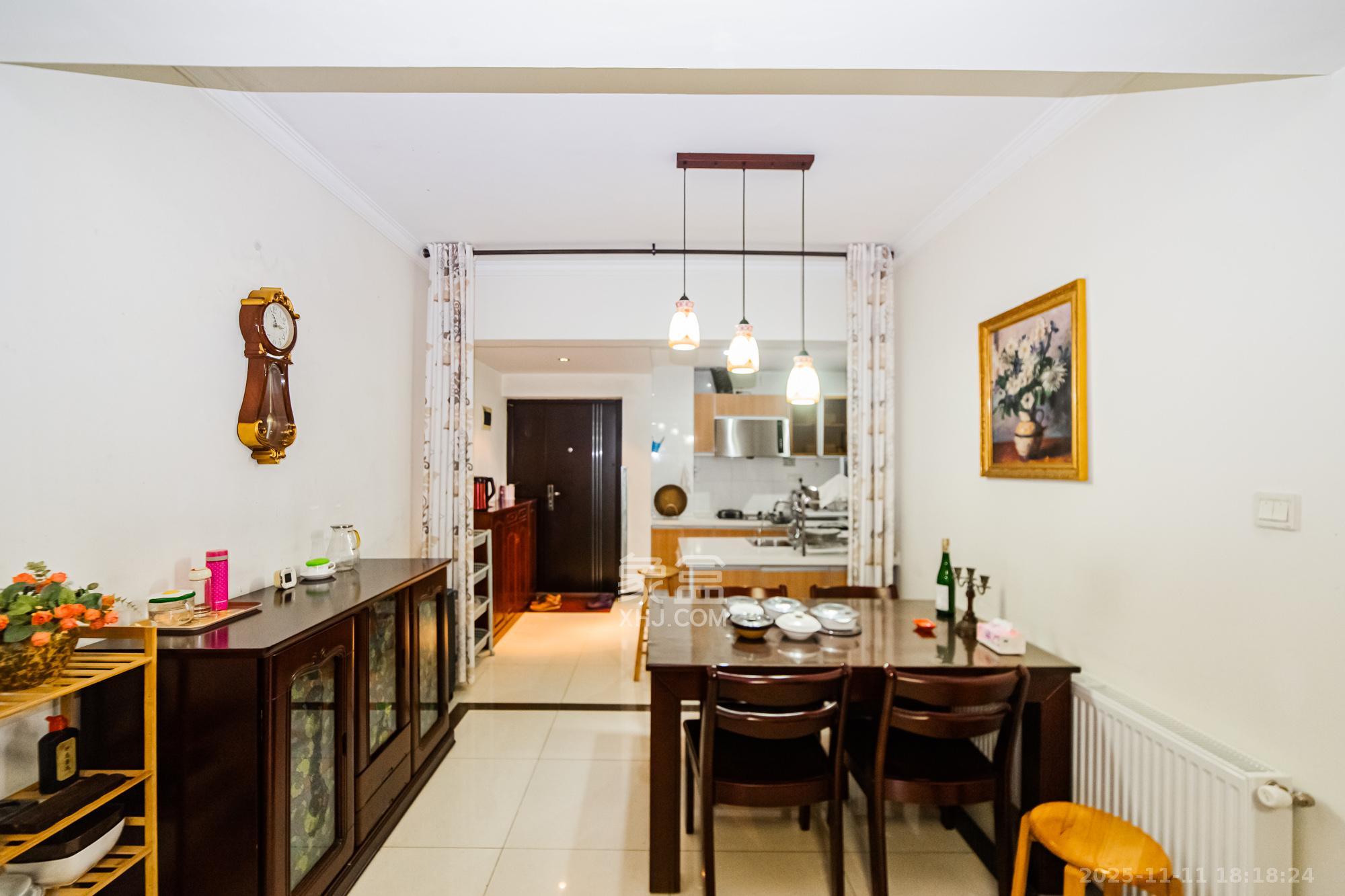 珠江花城二期扶水岸 1室2厅1卫 70.0万 珠江花城二期扶水岸 1室2厅1卫 70.0万客厅