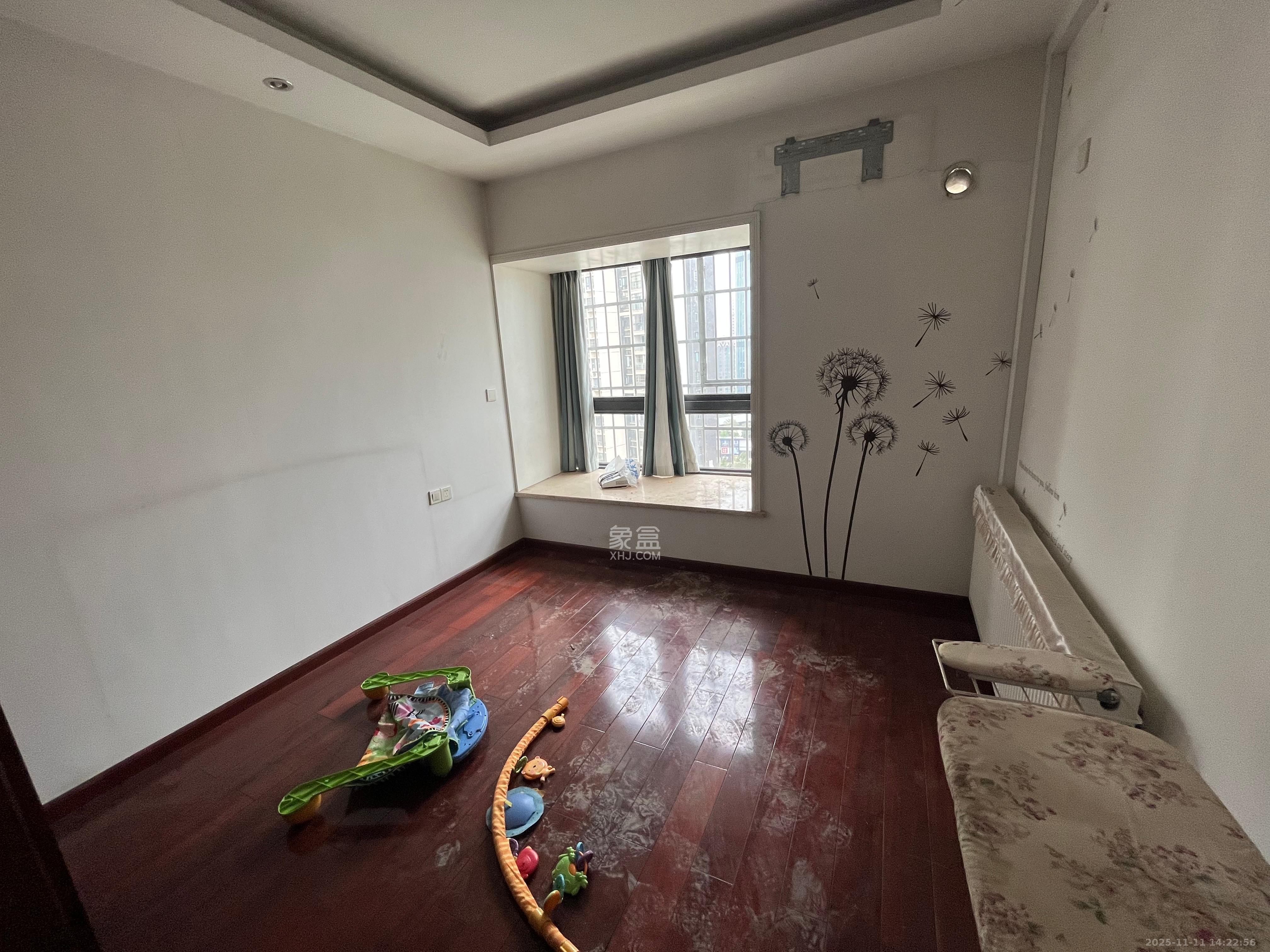 嘉宇盛世华章  4室2厅2卫    3500.0元/月室内图