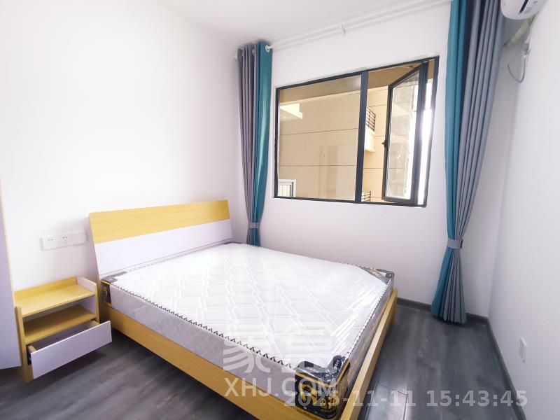 长房东旭国际  4室2厅2卫    3500.0元/月室内图