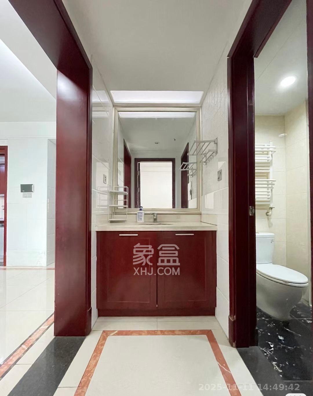 中海国际二期  3室2厅1卫    2200.0元/月室内图