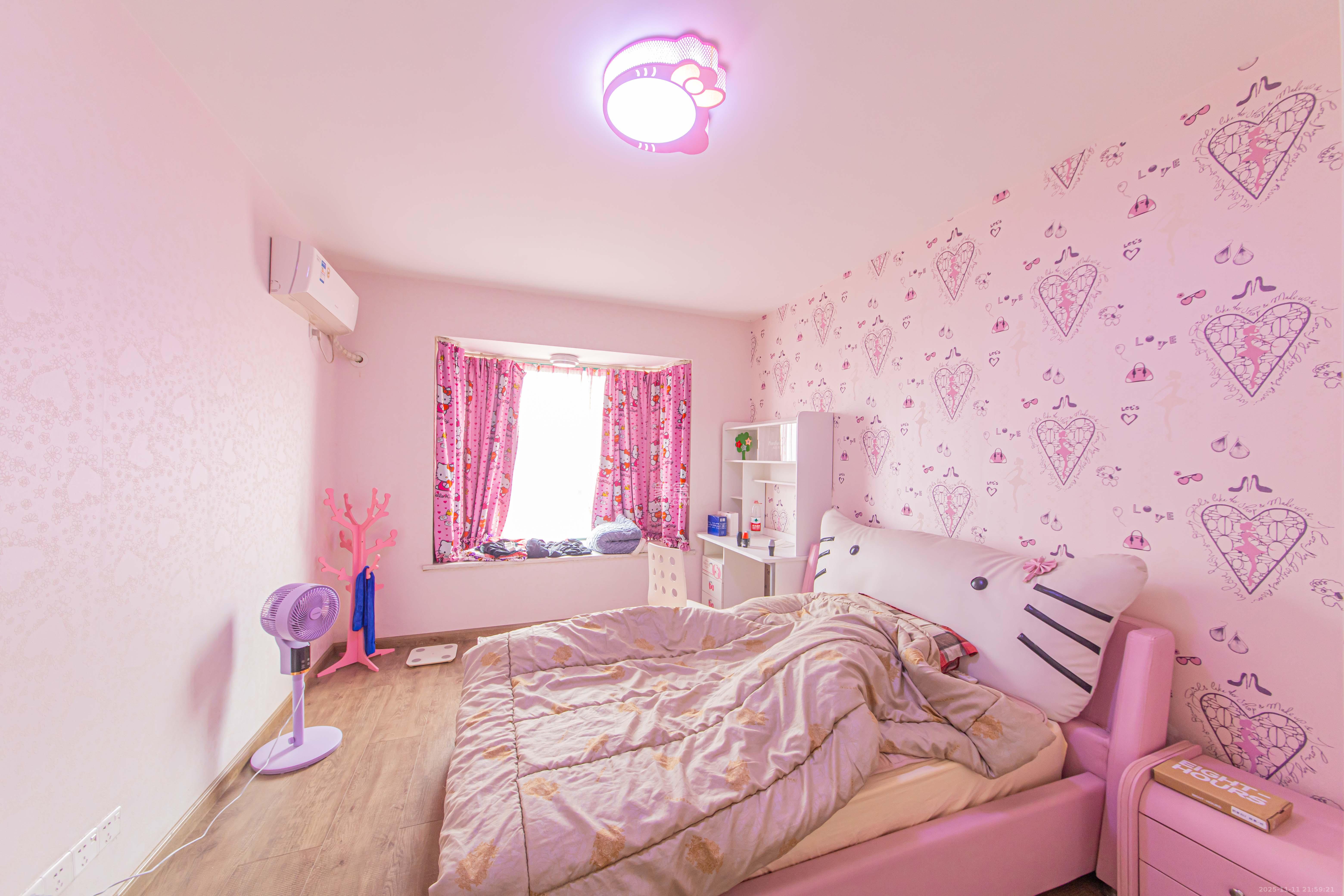 银桂苑  4室2厅2卫    135.0万卧室