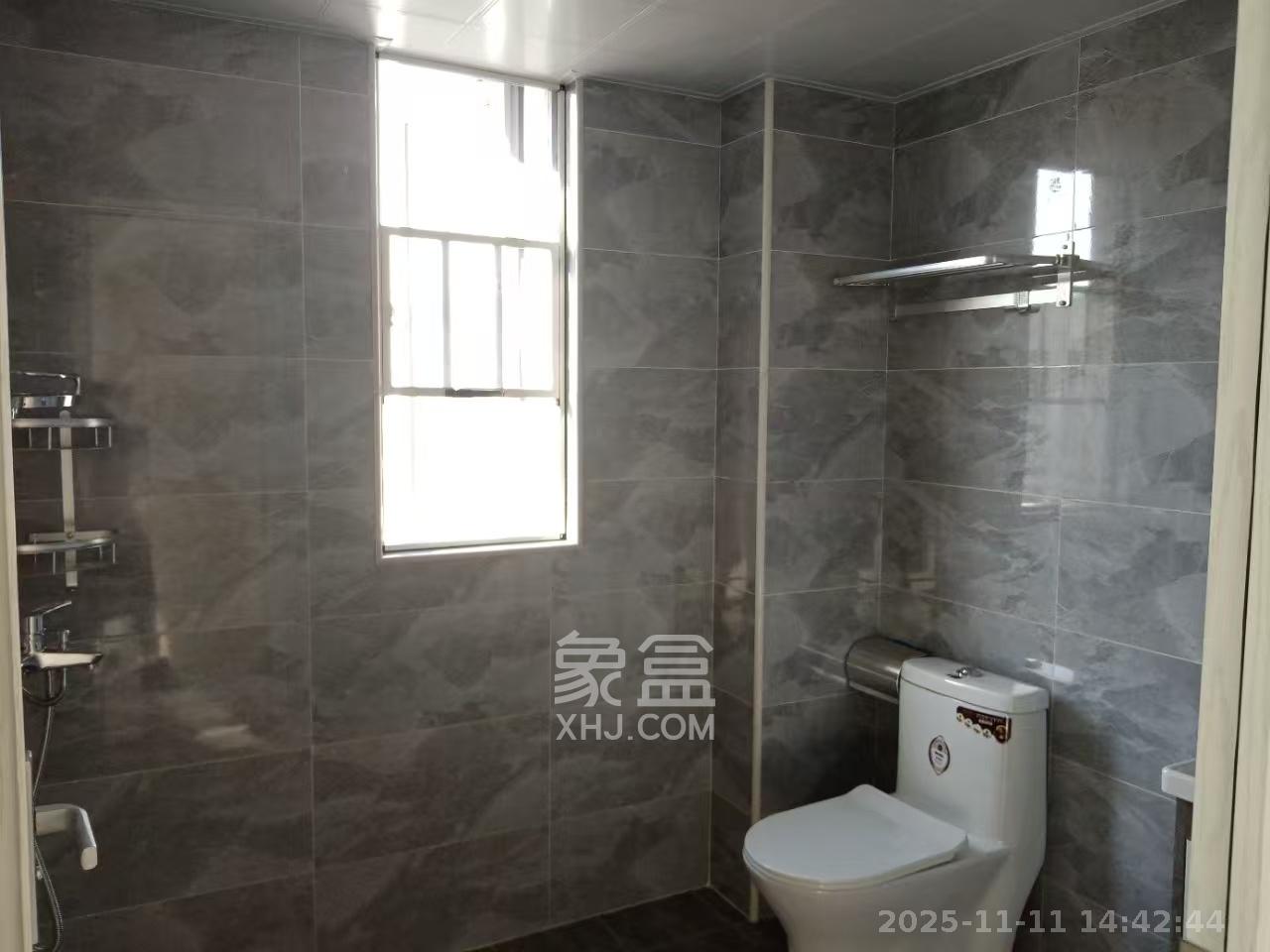 金科时代中心  3室2厅2卫    2800.0元/月室内图