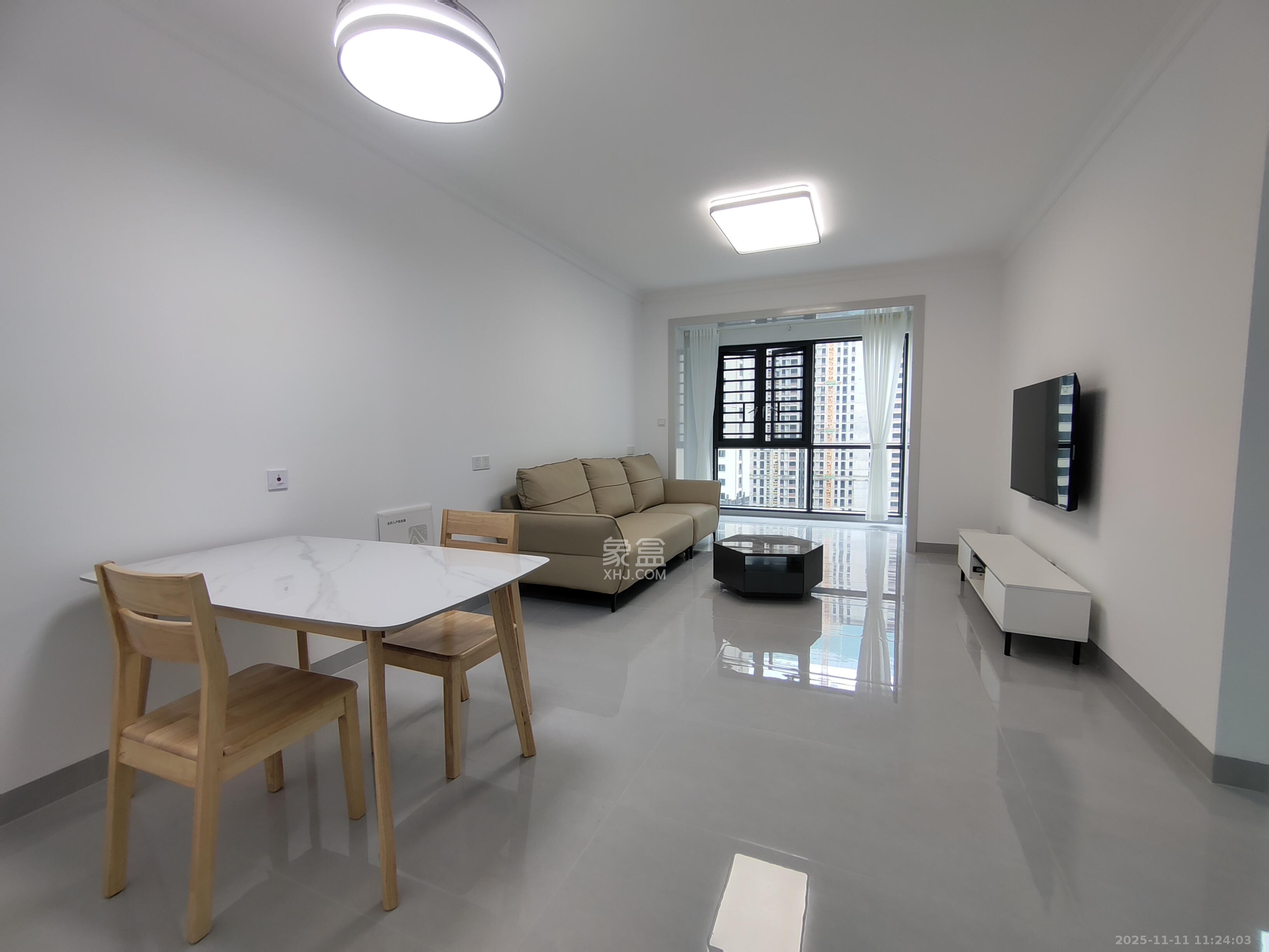 明发阅江悦府 3室2厅1卫 2400.0元/月 明发阅江悦府 3室2厅1卫 2400.0元/月室内图