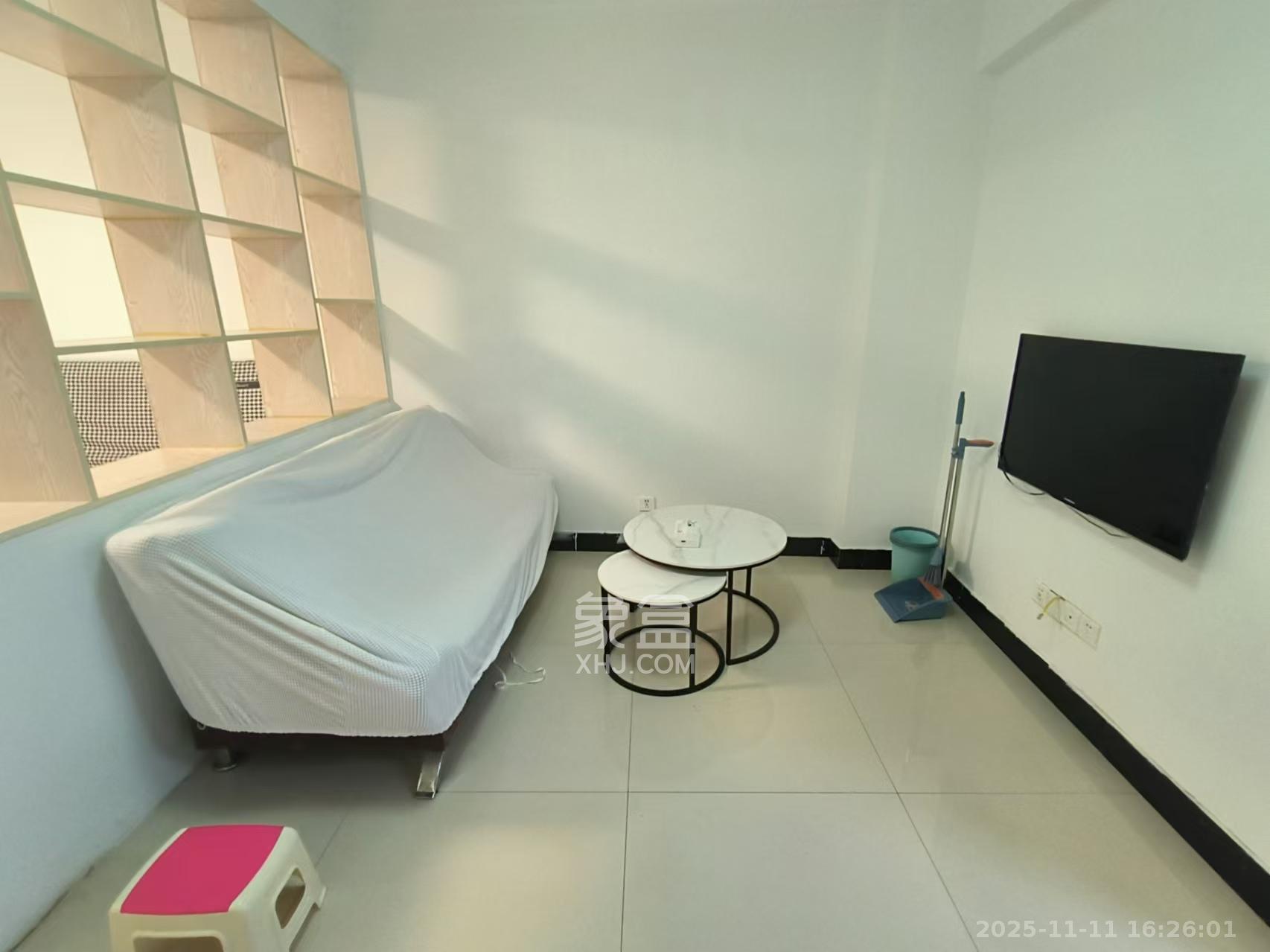 钱隆樽品(一、二、三期) 1室1厅1卫 1350.0元/月 钱隆樽品(一、二、三期) 1室1厅1卫 1350.0元/月室内图