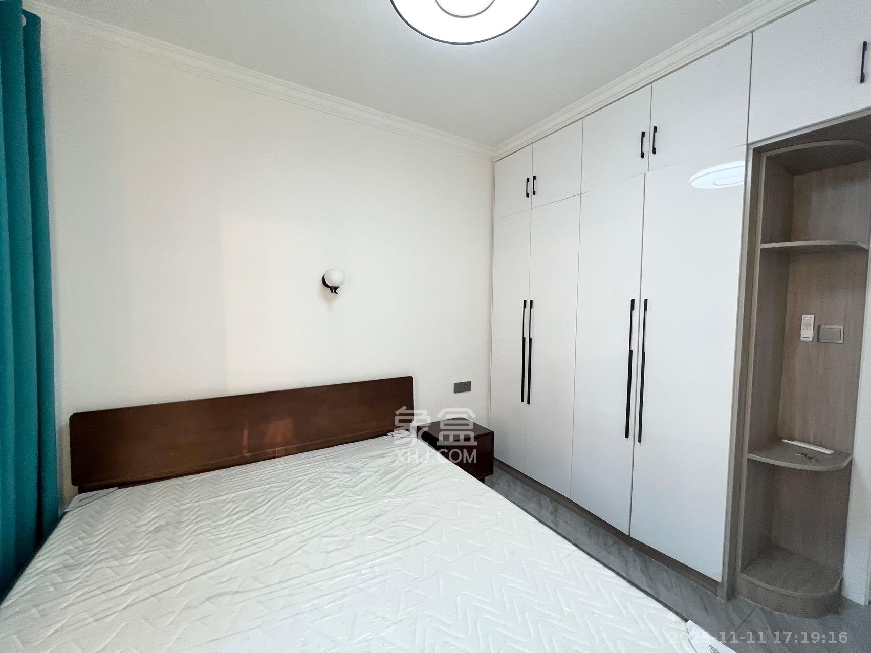 东合新苑  2室2厅1卫    2100.0元/月室内图