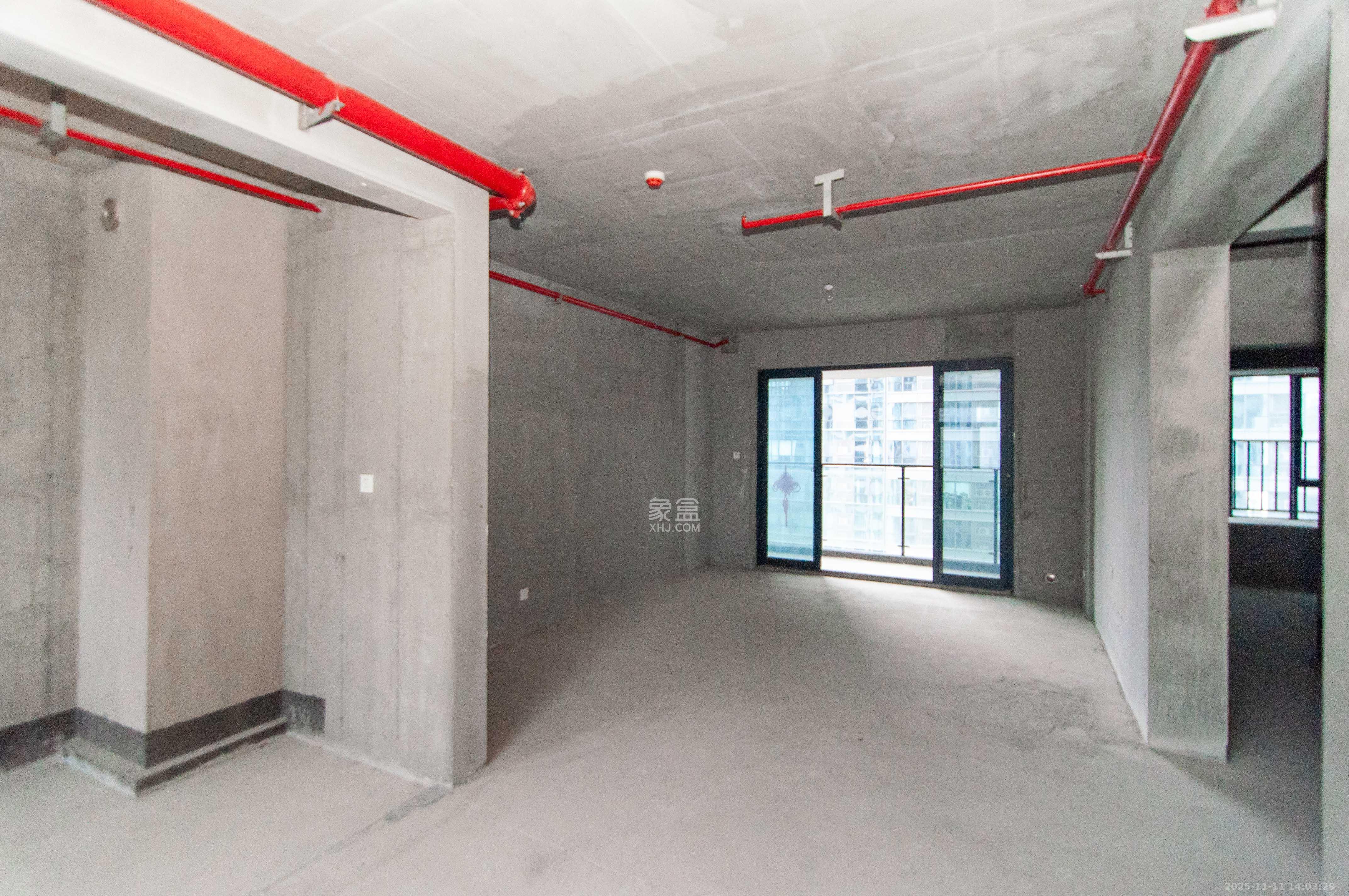 中建梅溪湖中心  4室2厅2卫    180.0万