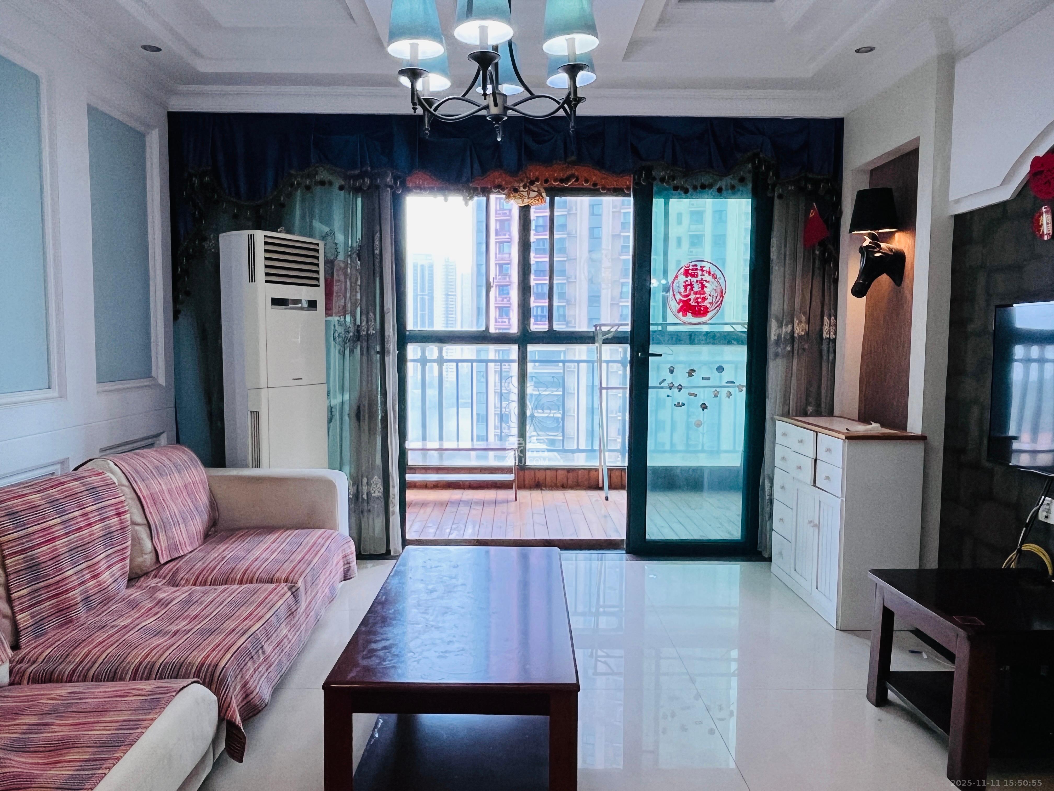 恒大御景湾  3室2厅2卫    3200.0元/月室内图