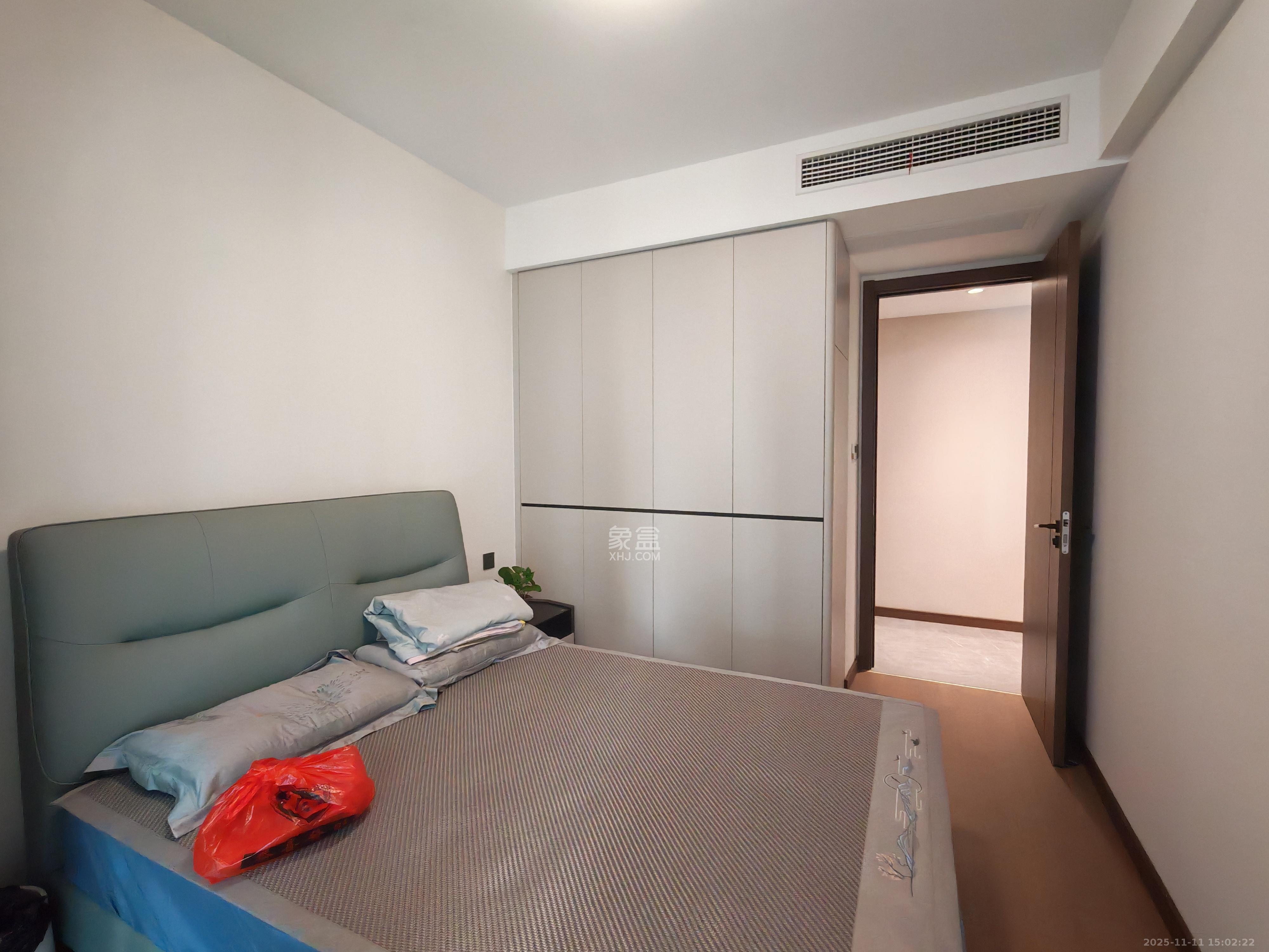 卓越洋湖晴翠  4室1厅1卫    4000.0元/月室内图