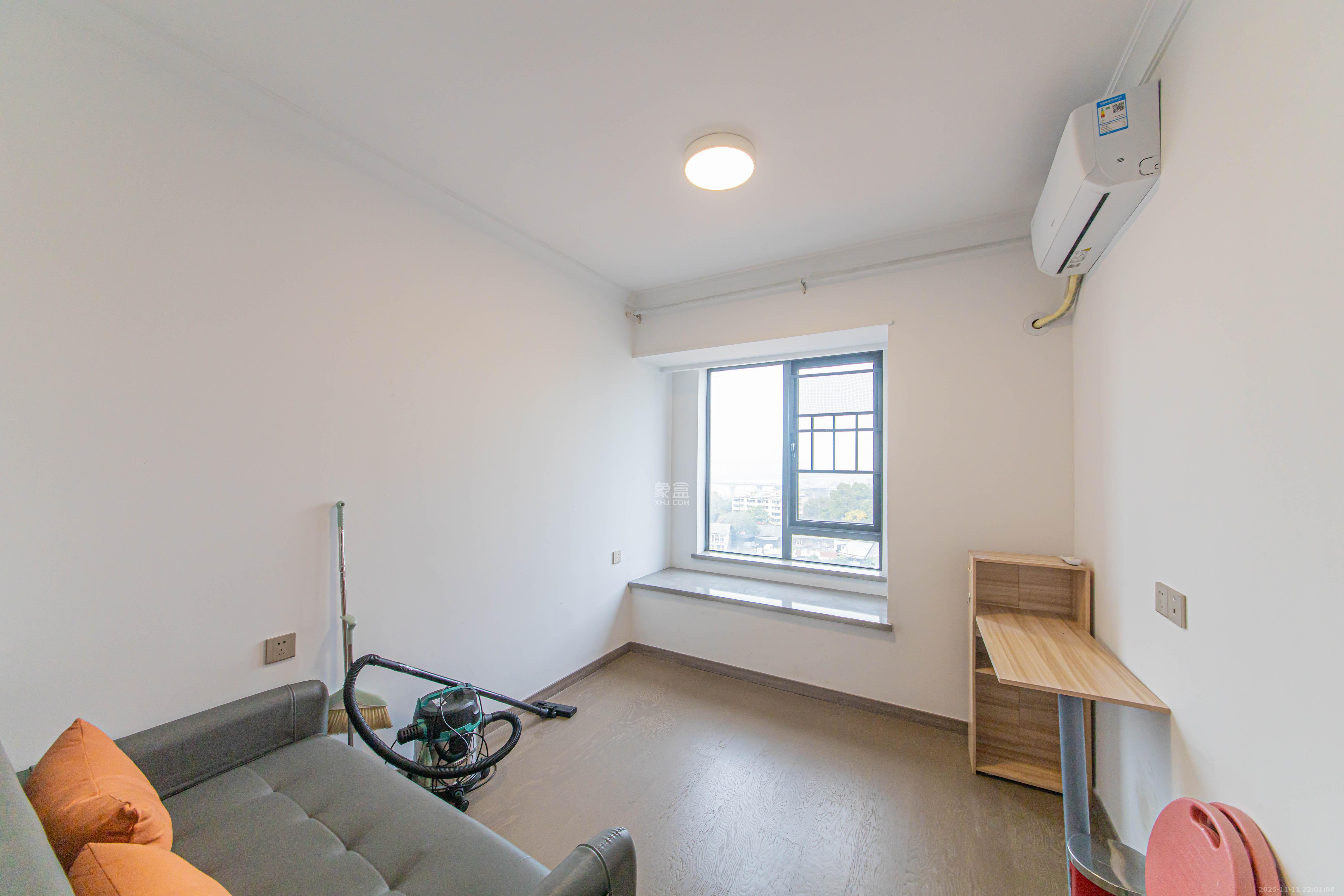 江悦和鸣 4室2厅2卫 202.0万 江悦和鸣 4室2厅2卫 202.0万卧室