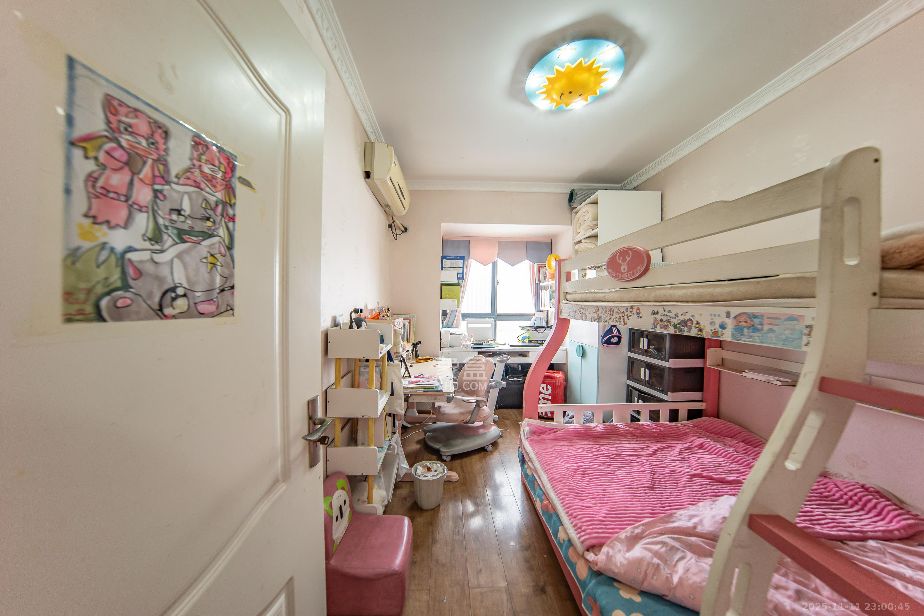 兰亭湾畔 3室2厅1卫 88.0万 兰亭湾畔 3室2厅1卫 88.0万卧室