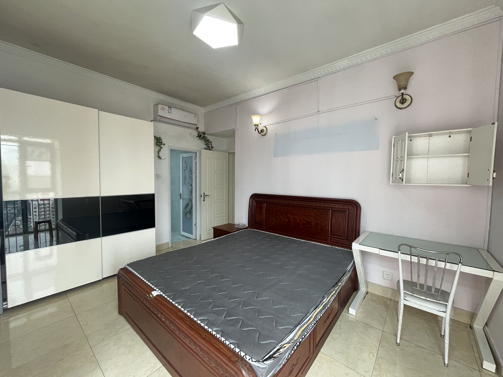 置地花园 3室2厅2卫 3600.0元/月 置地花园 3室2厅2卫 3600.0元/月室内图