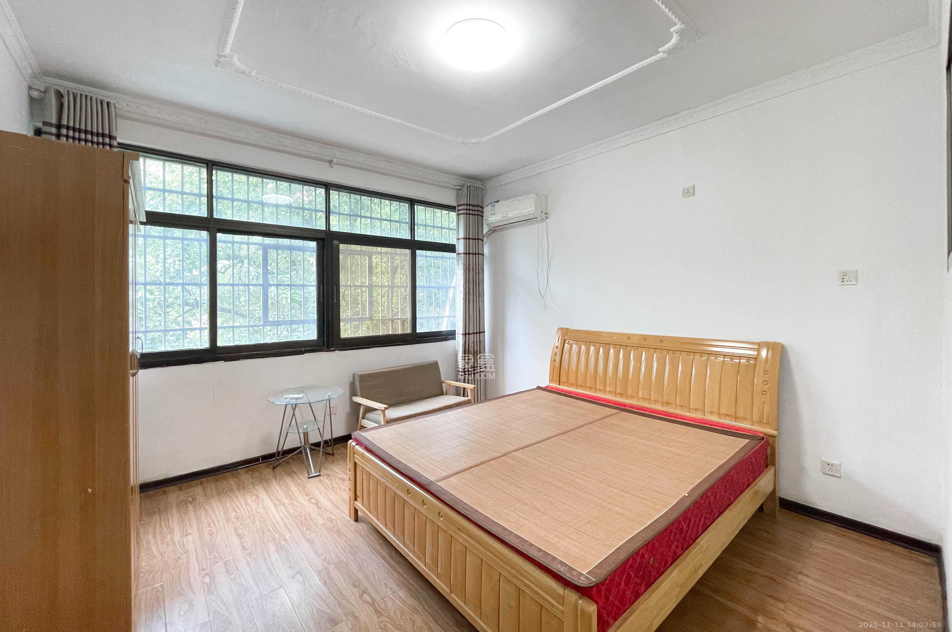 汽车西站商贸城（河西望城坡）  4室1厅1卫    65.0万其他