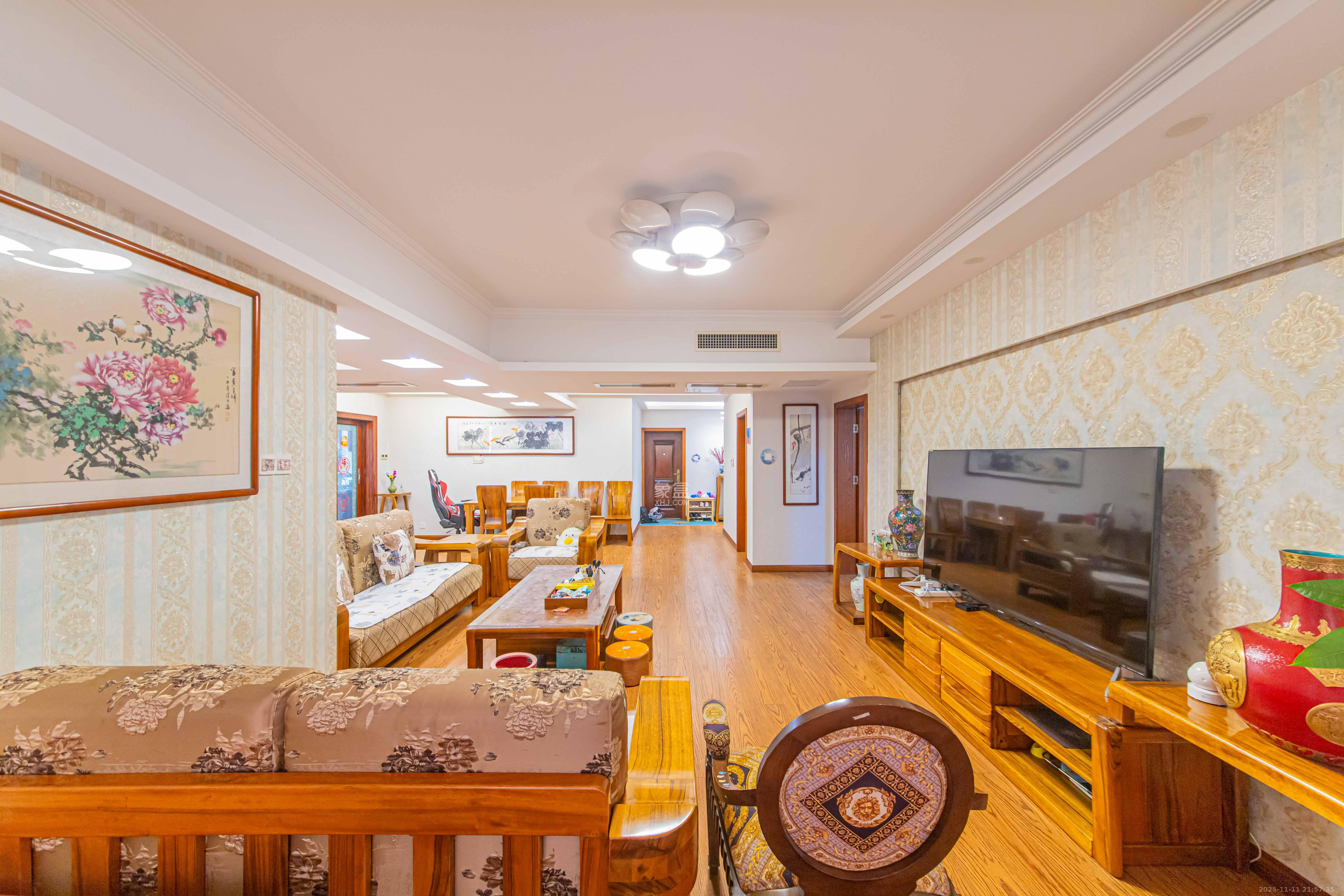 现代雅境园  2室2厅1卫    130.0万客厅