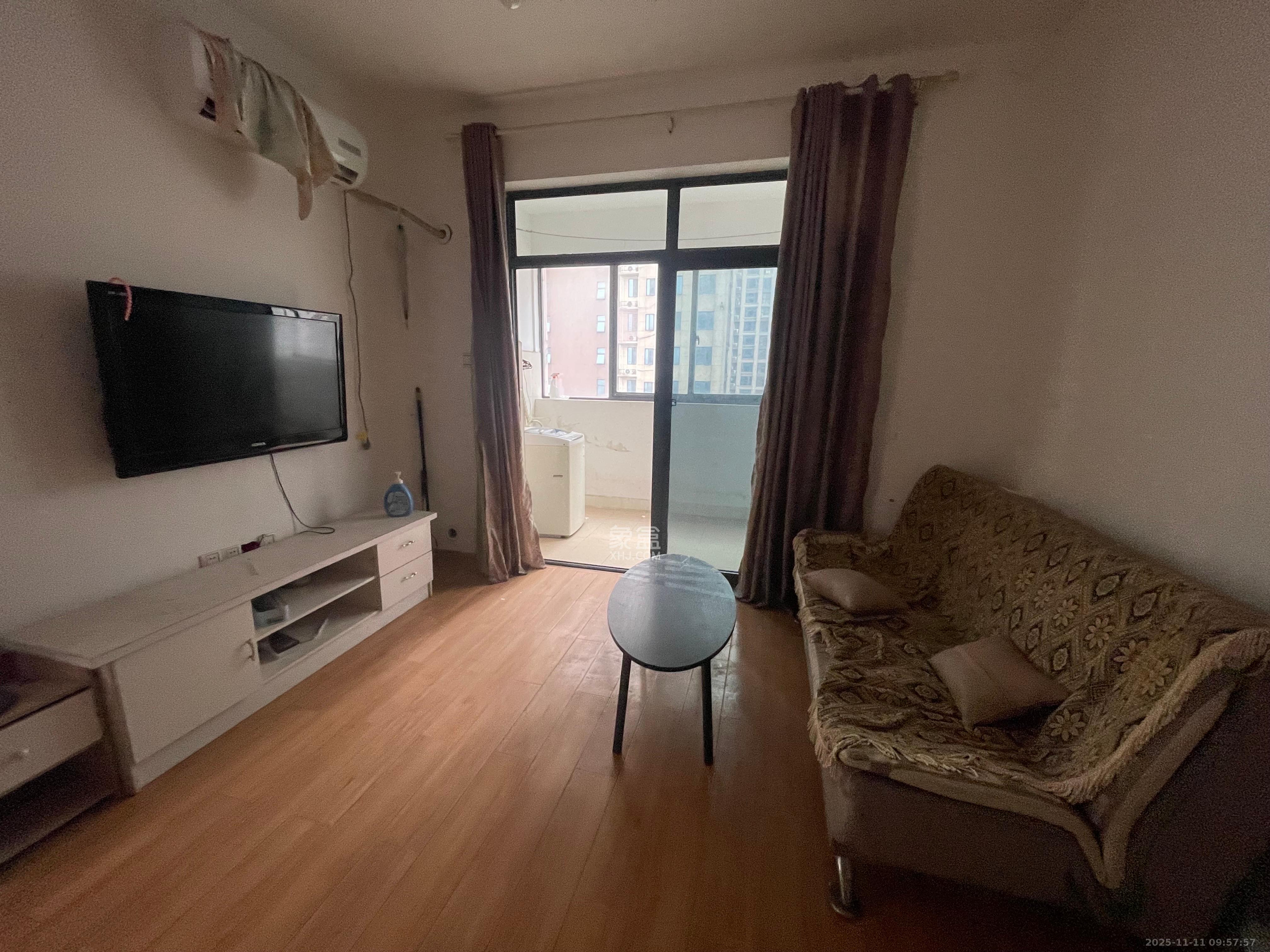 华侨假日中心(晟华苑) 2室2厅1卫 2000.0元/月 华侨假日中心(晟华苑) 2室2厅1卫 2000.0元/月室内图