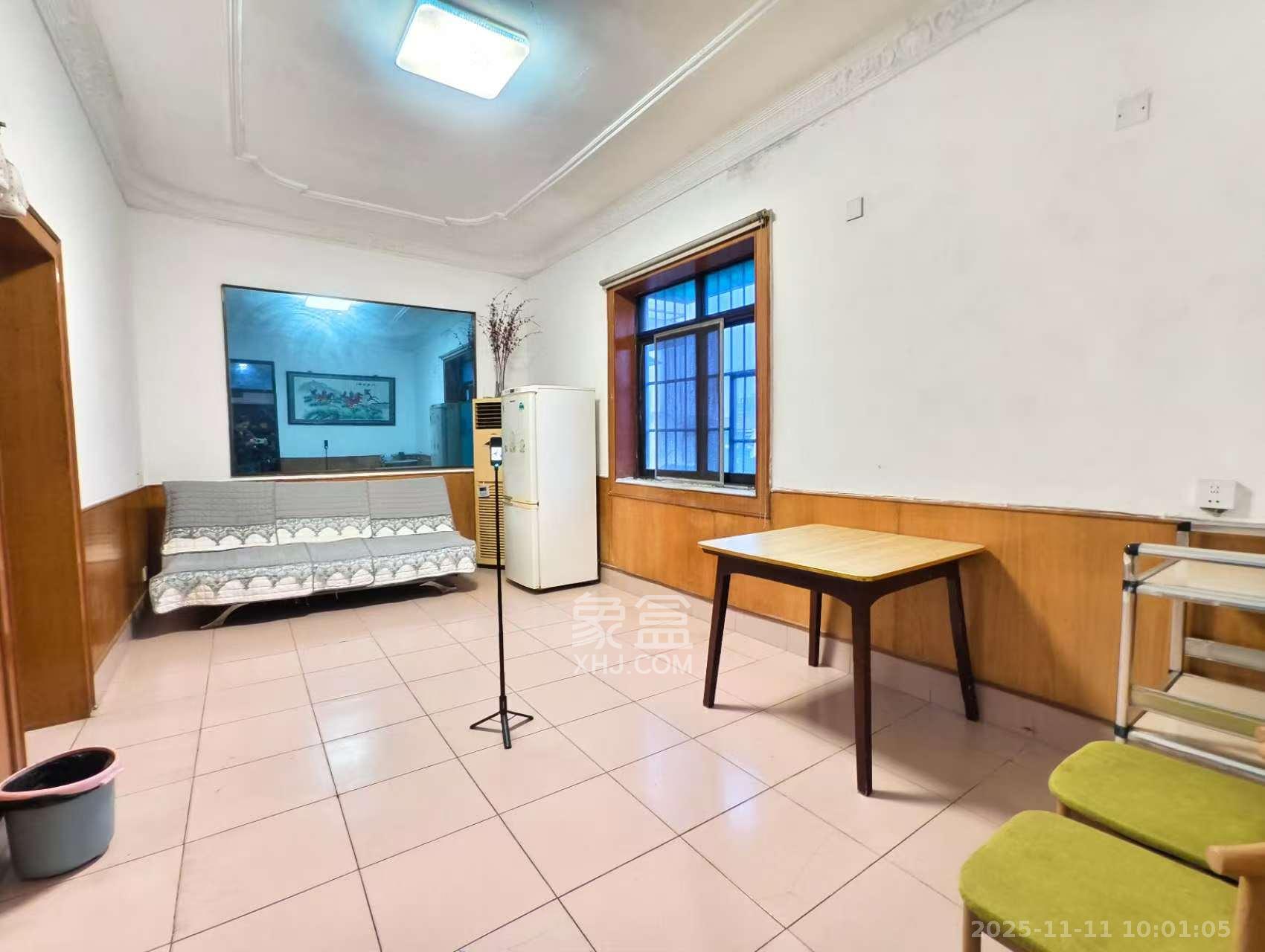 天心物业 3室1厅1卫 1600.0元/月 天心物业 3室1厅1卫 1600.0元/月室内图