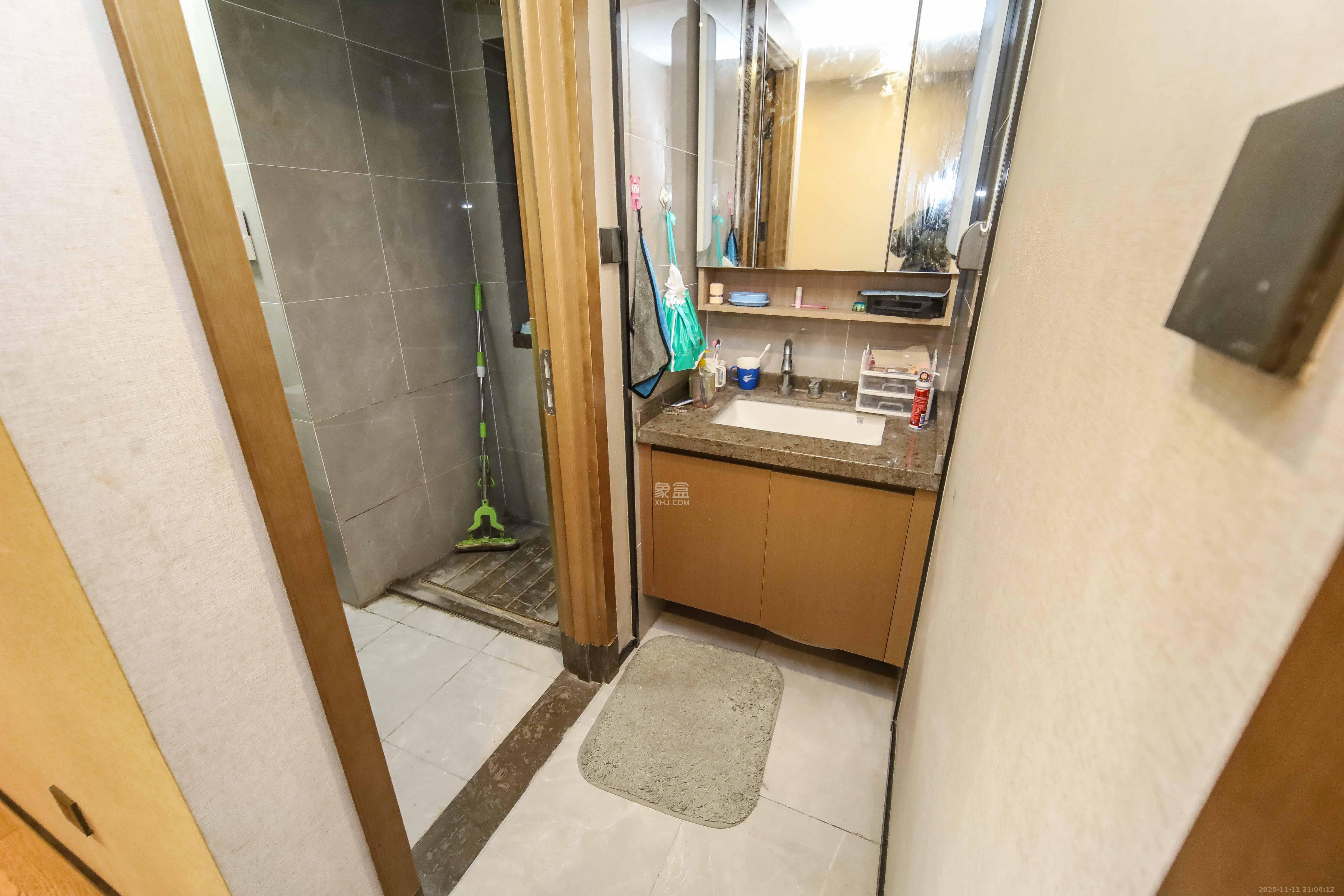 万科金域蓝湾 4室2厅2卫 159.0万 万科金域蓝湾 4室2厅2卫 159.0万卫生间