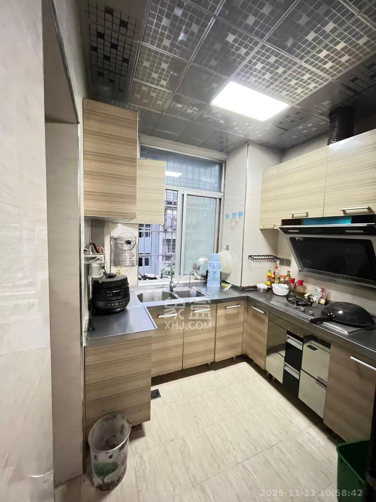 锑都家园  3室2厅2卫    1500.0元/月室内图