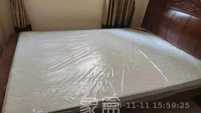 MOMA当代广场 3室2厅1卫 1900.0元/月 MOMA当代广场 3室2厅1卫 1900.0元/月室内图