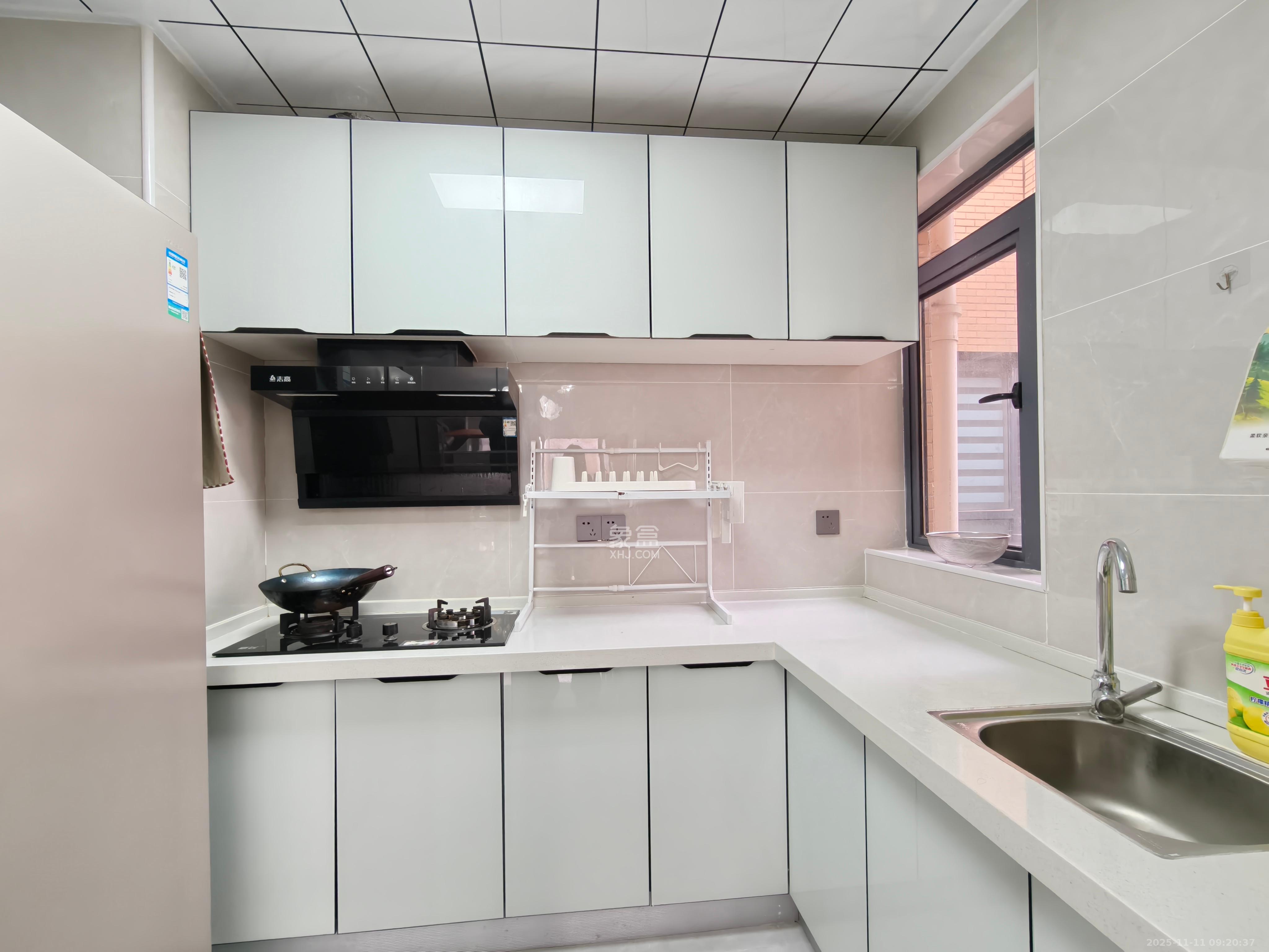 中国铁建国际城二期  2室2厅1卫    1800.0元/月室内图