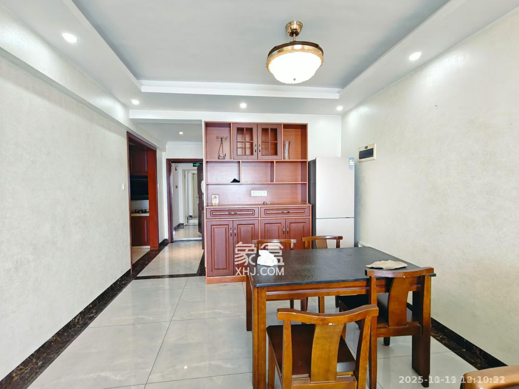 叠彩兰亭 3室2厅2卫 2600.0元/月 叠彩兰亭 3室2厅2卫 2600.0元/月室内图