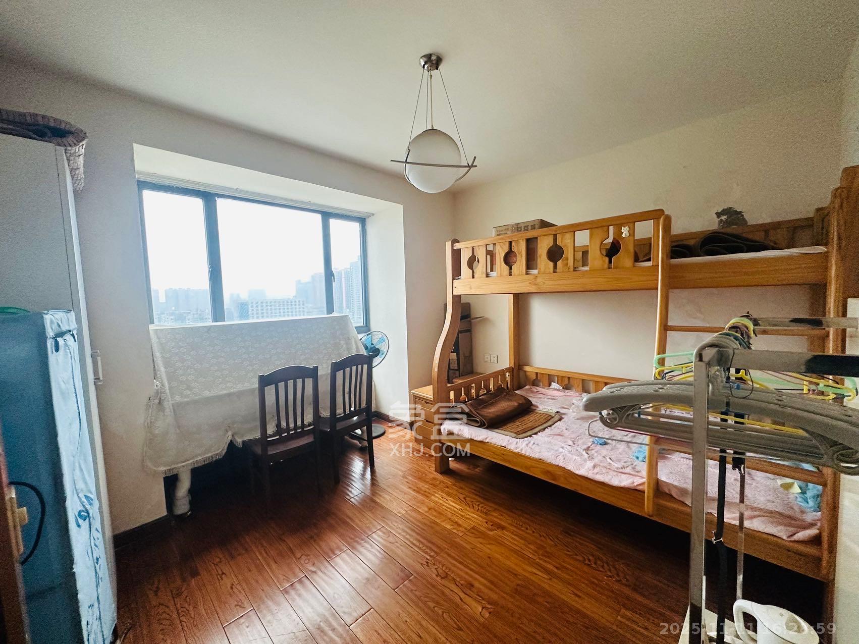 西子花苑  3室1厅1卫    3000.0元/月室内图