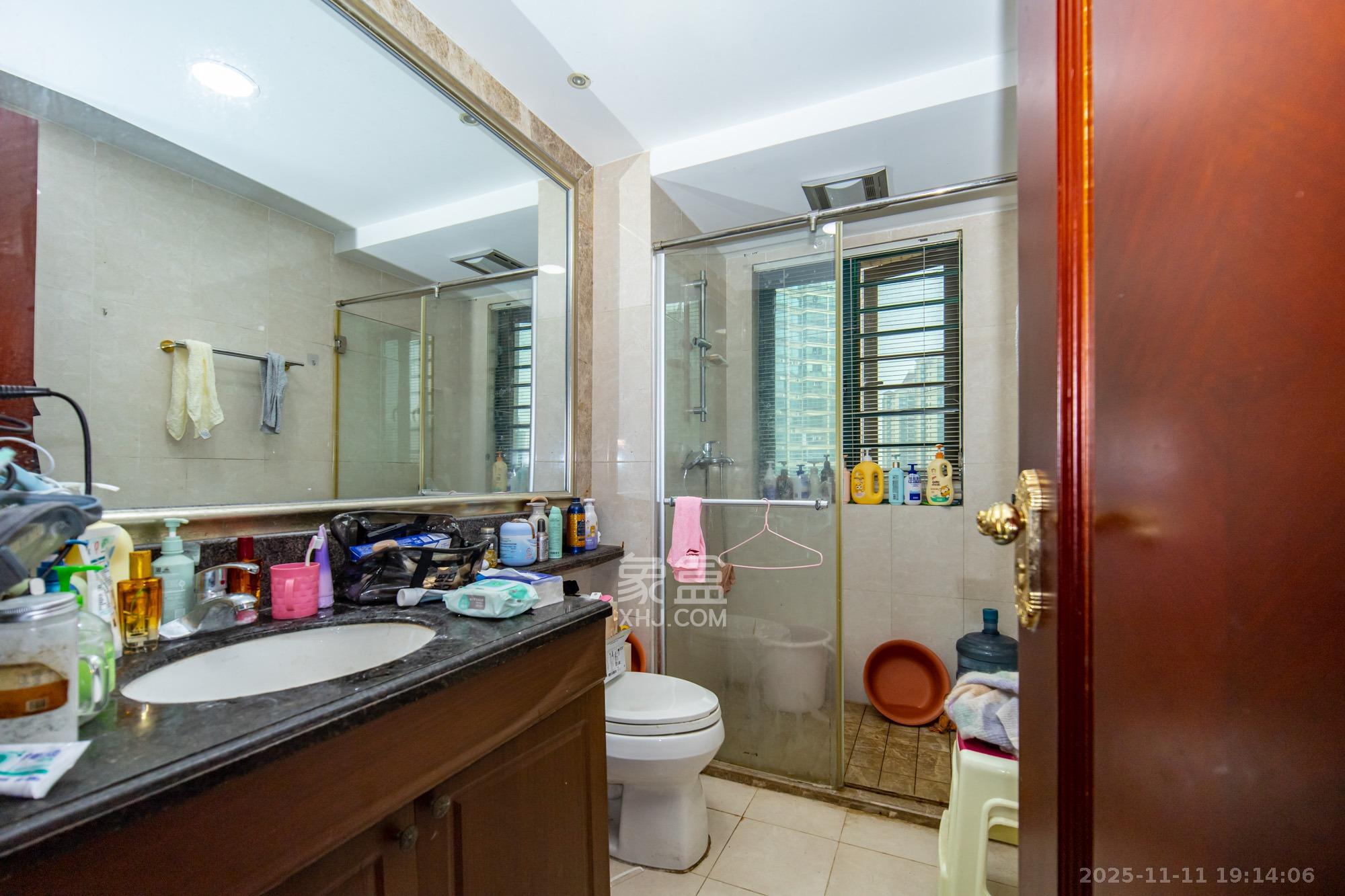 恒大雅苑 3室2厅1卫 85.0万 恒大雅苑 3室2厅1卫 85.0万卫生间