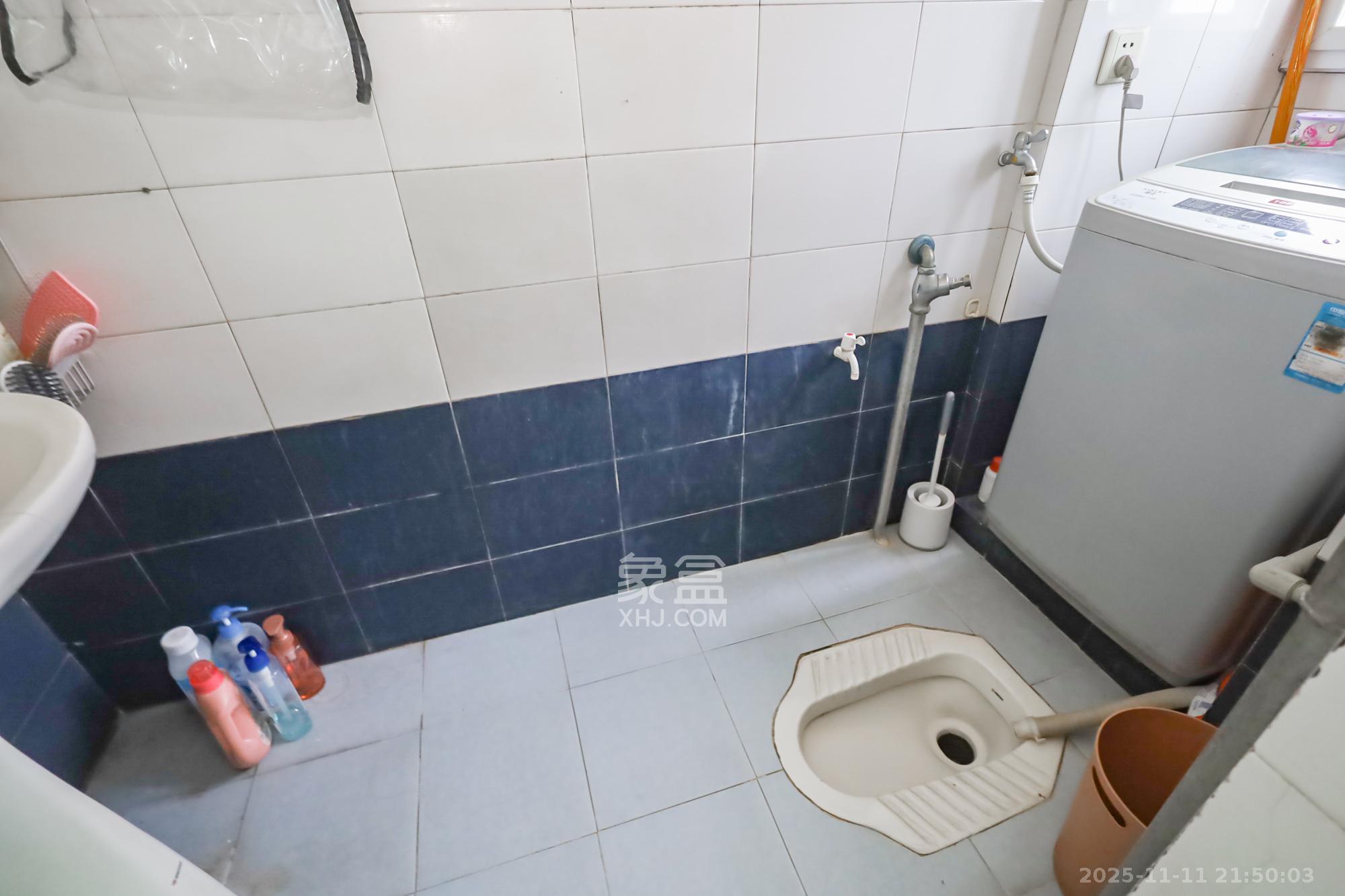 长沙花纸印刷厂宿舍  2室1厅1卫    46.8万卫生间