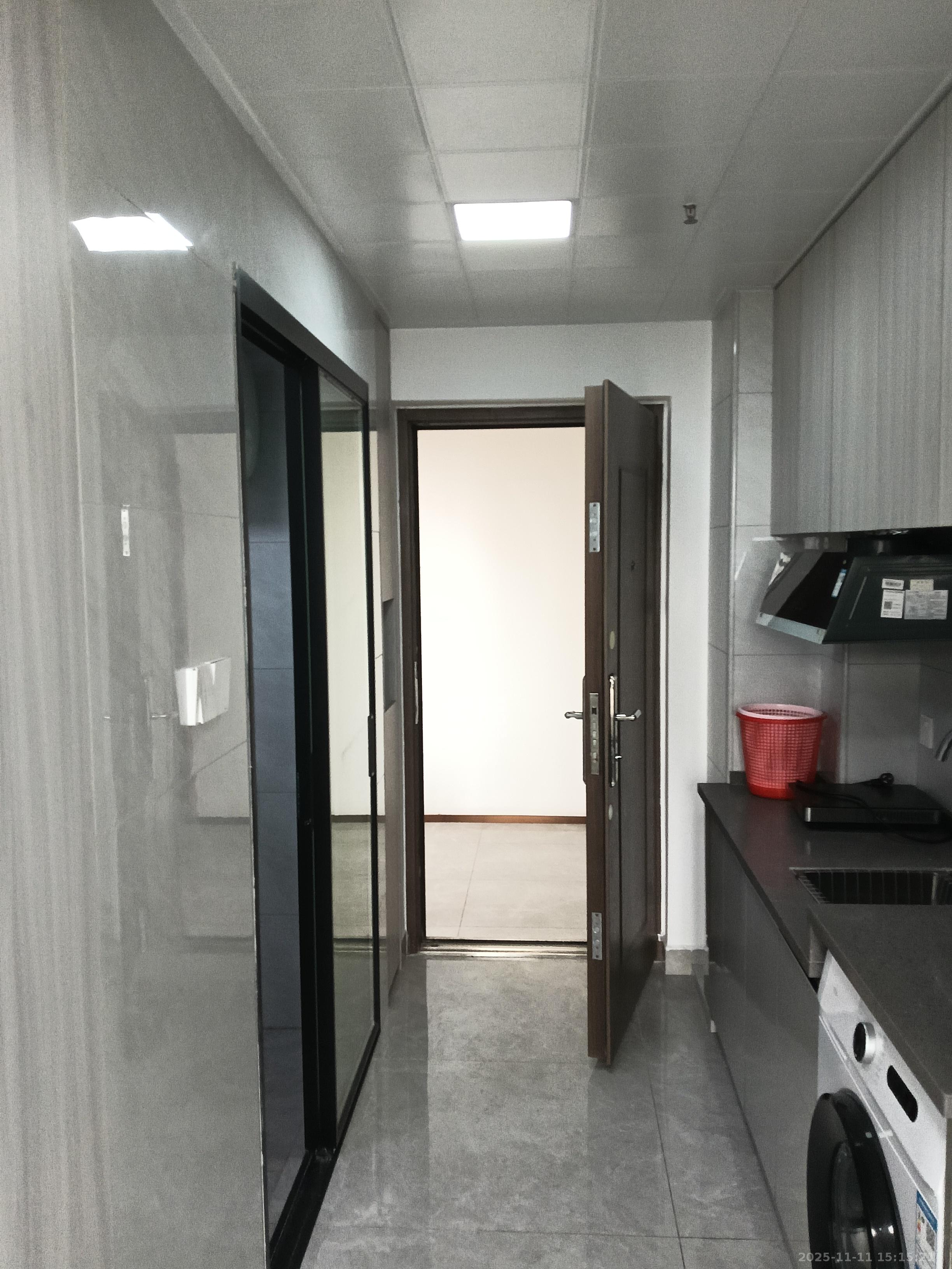 保利香槟国际  1室0厅0卫    1100.0元/月