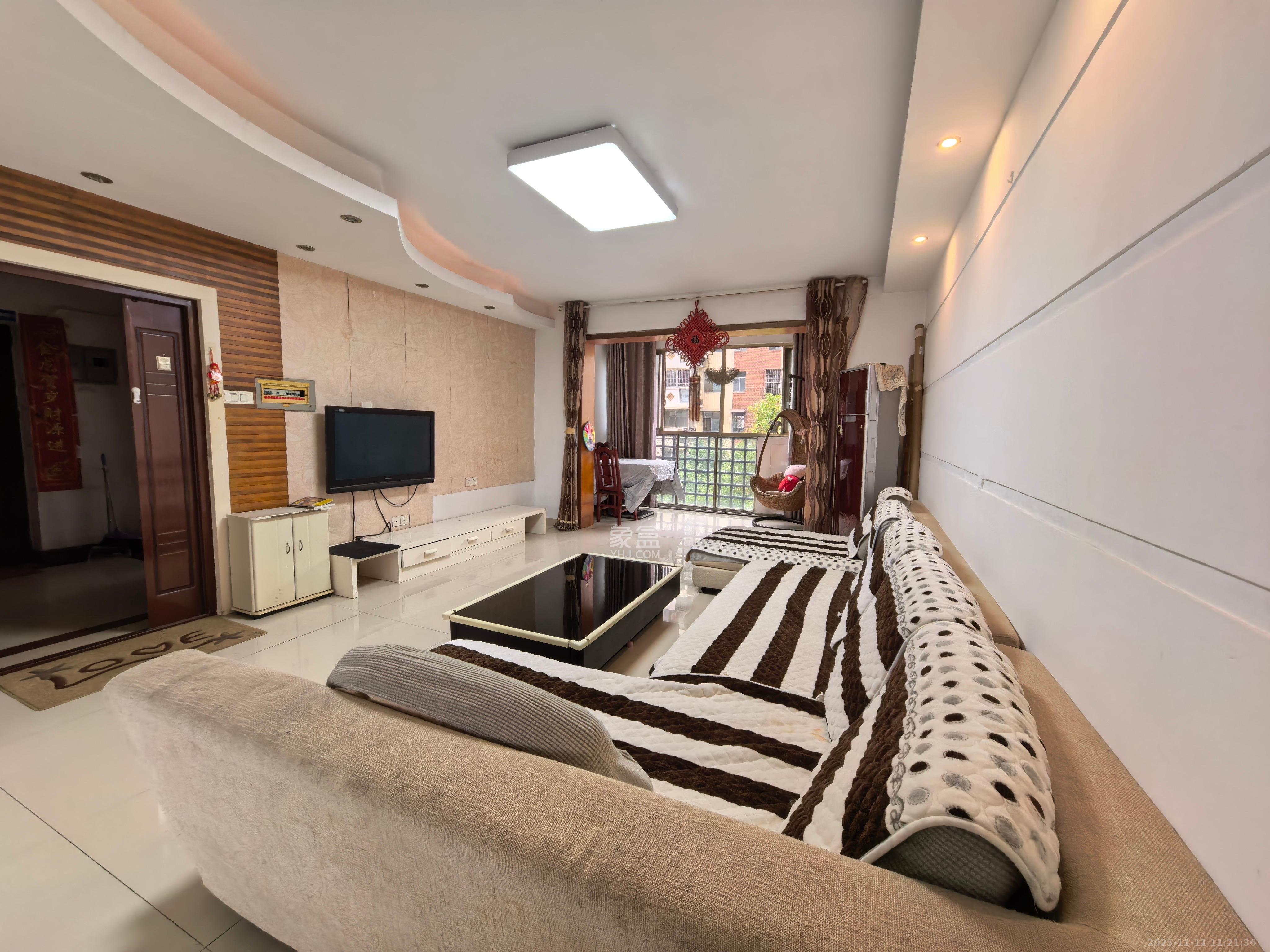 万煦园 3室2厅2卫 2800.0元/月 万煦园 3室2厅2卫 2800.0元/月室内图