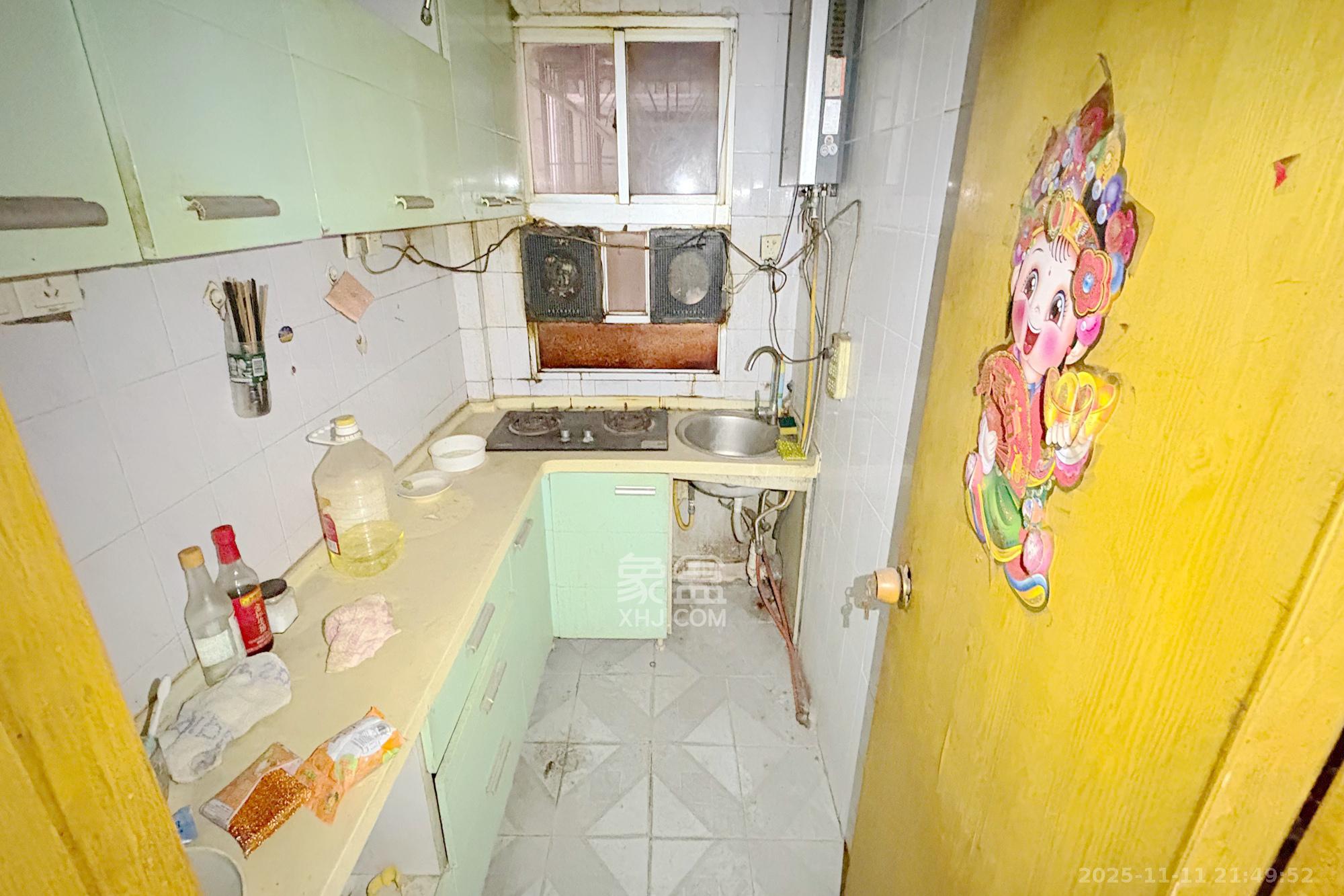 通泰街商居楼  3室1厅1卫    55.0万厨房