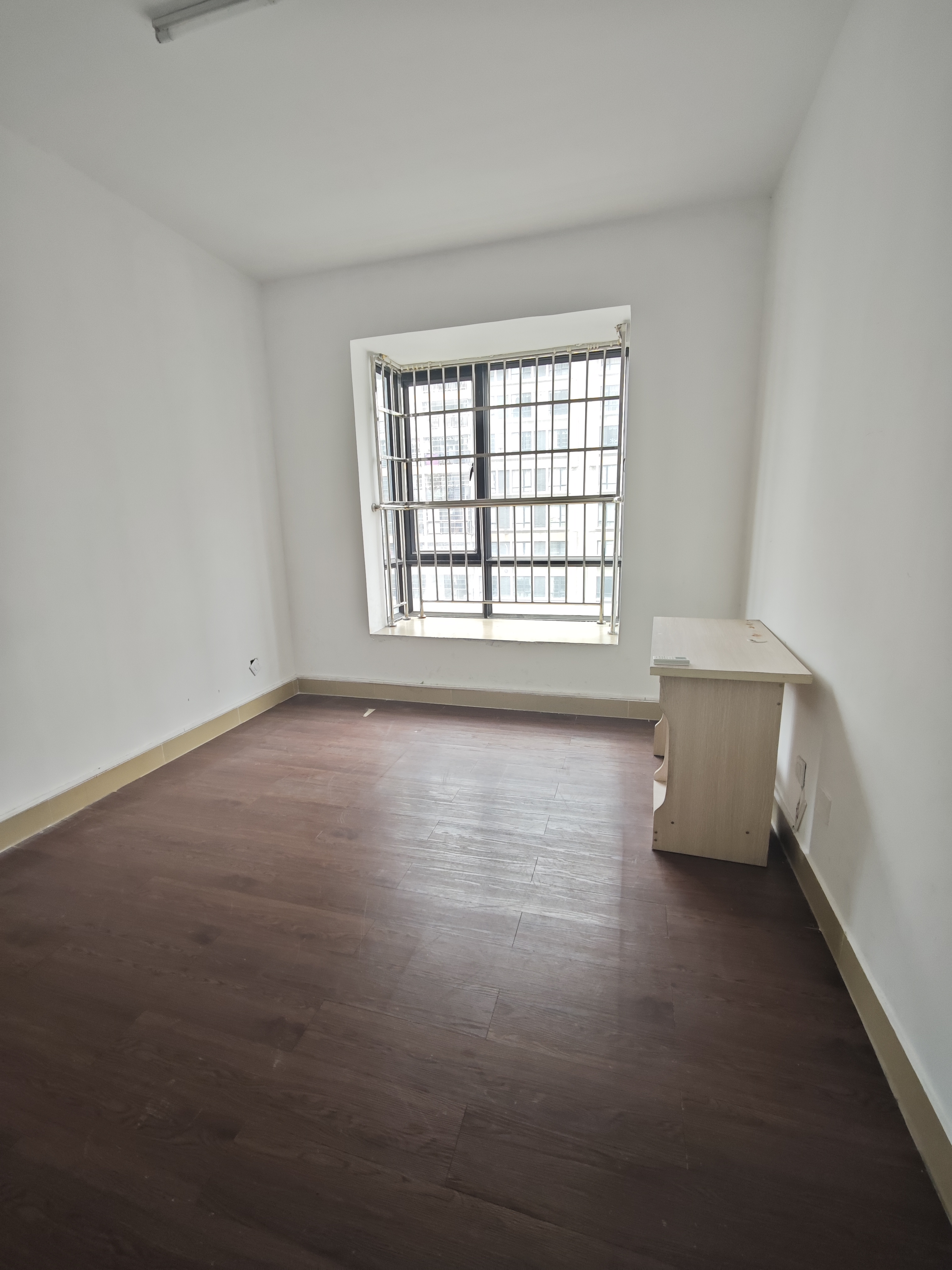 玉沙广场(京华城) 2室2厅1卫 2100.0元/月 玉沙广场(京华城) 2室2厅1卫 2100.0元/月室内图