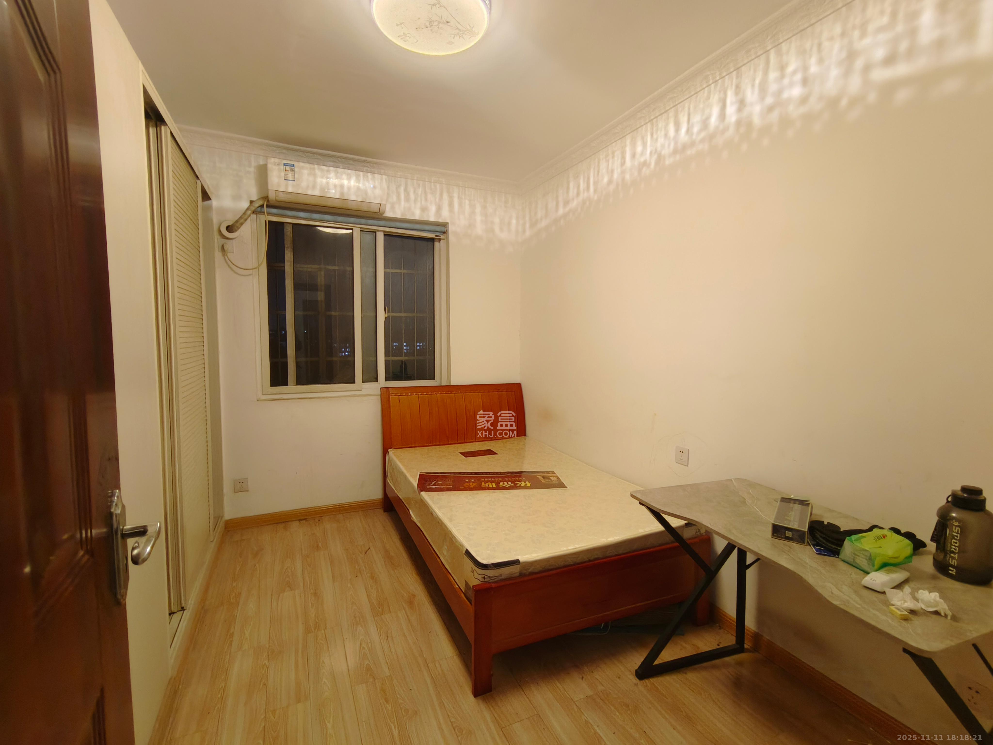 天凯东苑  2室2厅1卫    1700.0元/月室内图