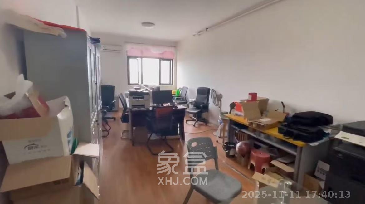 鑫远杰座  1室1厅1卫    1800.0元/月