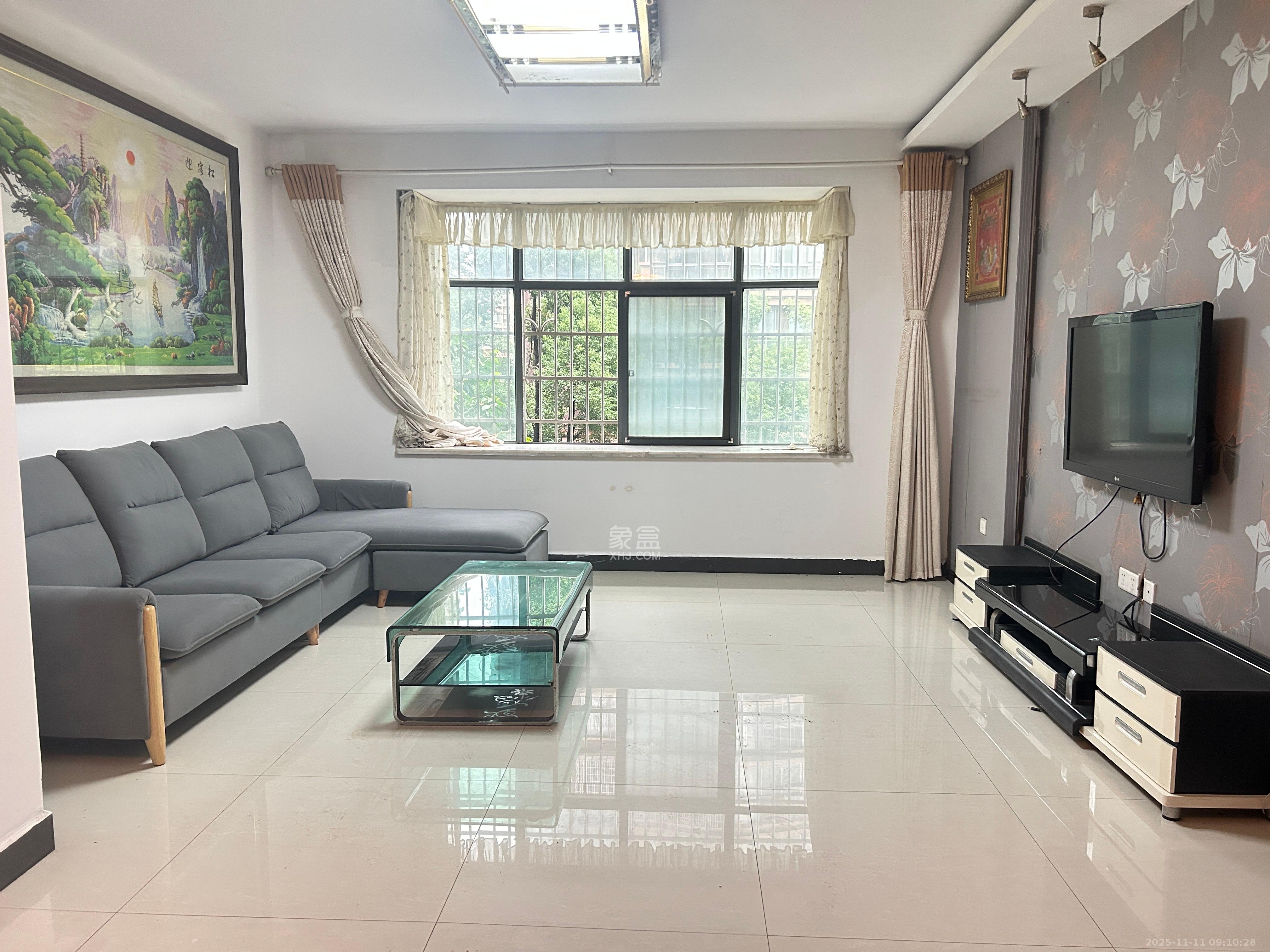 恒盛世家 4室2厅2卫 2500.0元/月 恒盛世家 4室2厅2卫 2500.0元/月室内图