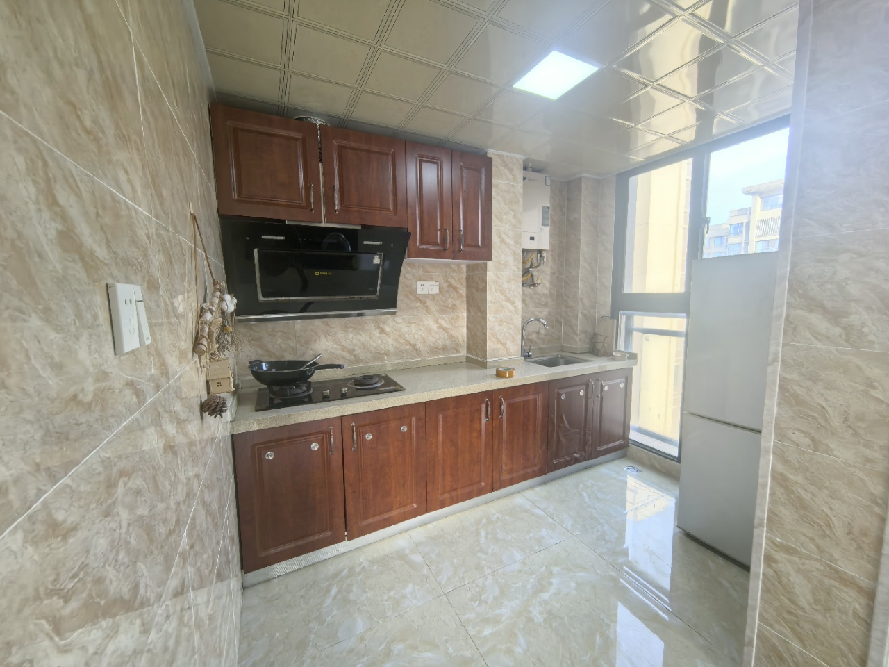 颐养公社阳光城  1室2厅1卫    88.0万室内图