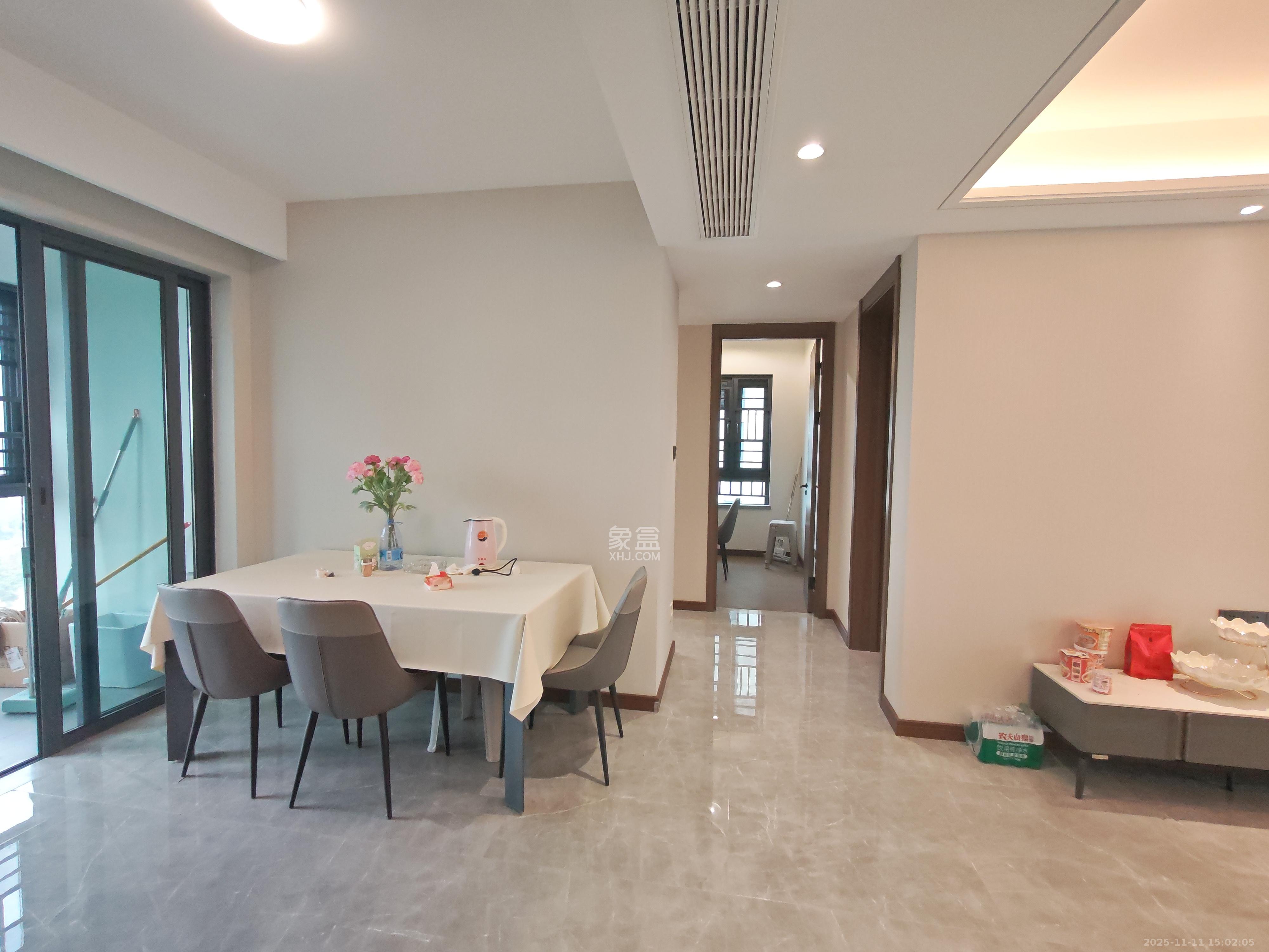 卓越洋湖晴翠 4室1厅1卫 4000.0元/月 卓越洋湖晴翠 4室1厅1卫 4000.0元/月室内图