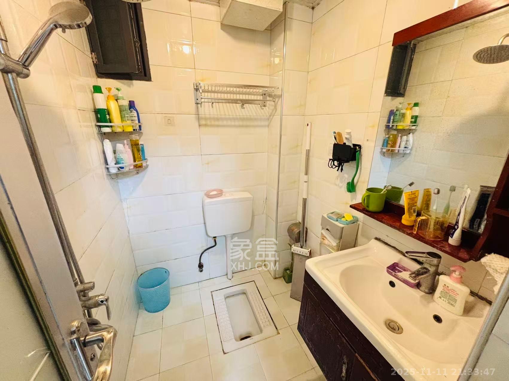 长坡社区  1室1厅1卫    1400.0元/月室内图