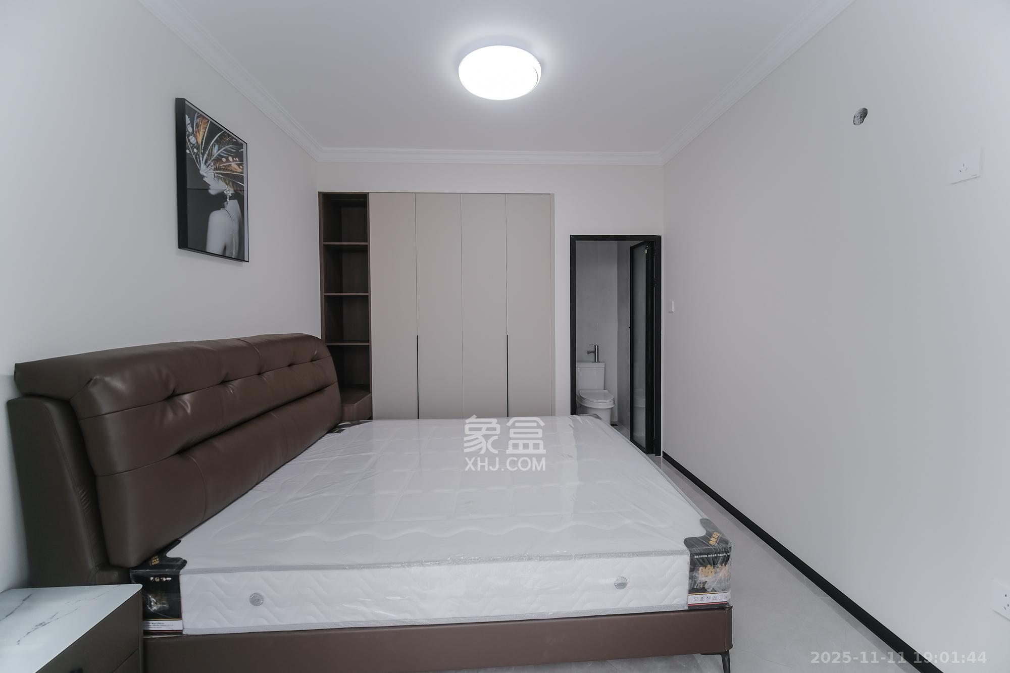 和悦城(蟠龙景苑)  3室2厅2卫    72.8万卧室