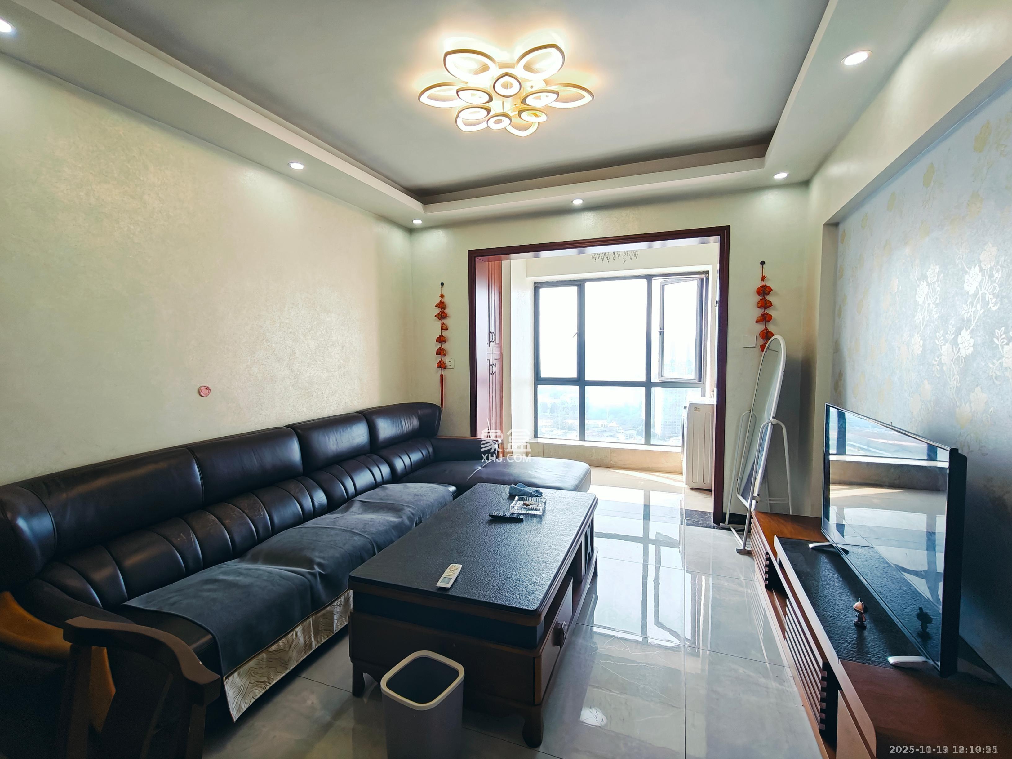 叠彩兰亭  3室2厅2卫    2600.0元/月室内图