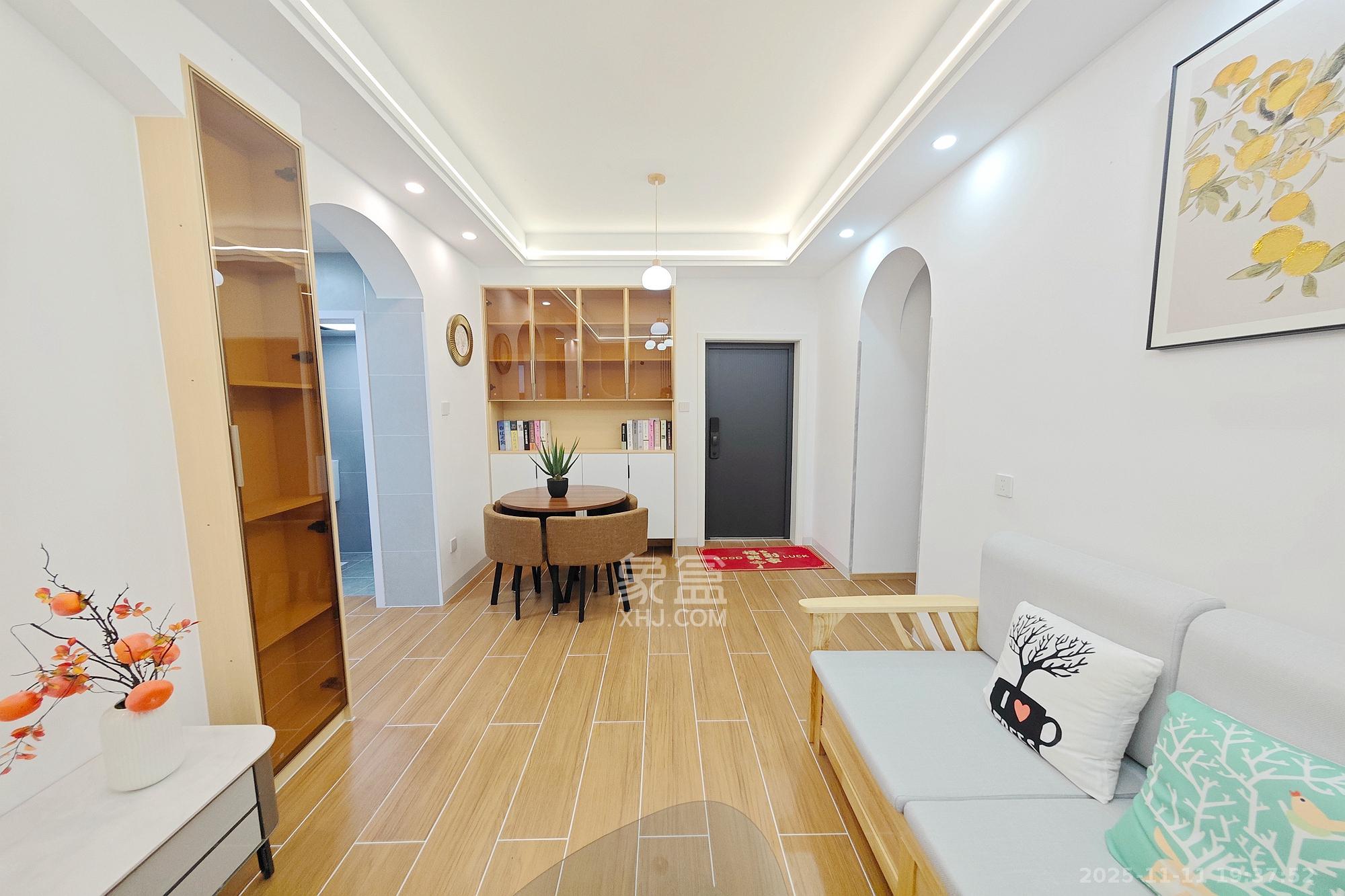 长重机械厂宿舍 2室2厅1卫 46.8万 长重机械厂宿舍 2室2厅1卫 46.8万客厅