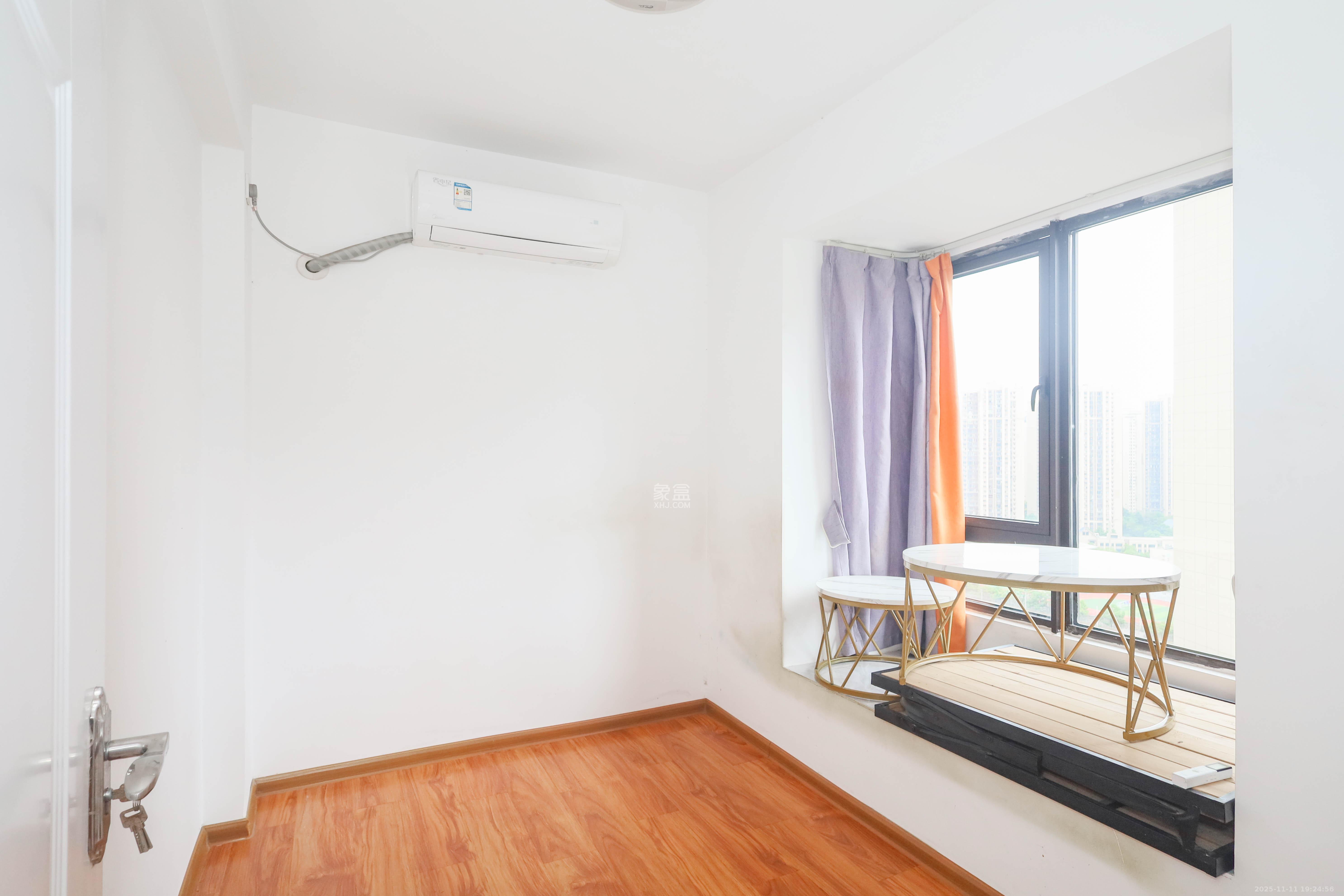 中国铁建梅溪青秀三期 4室2厅2卫 175.0万 中国铁建梅溪青秀三期 4室2厅2卫 175.0万卧室