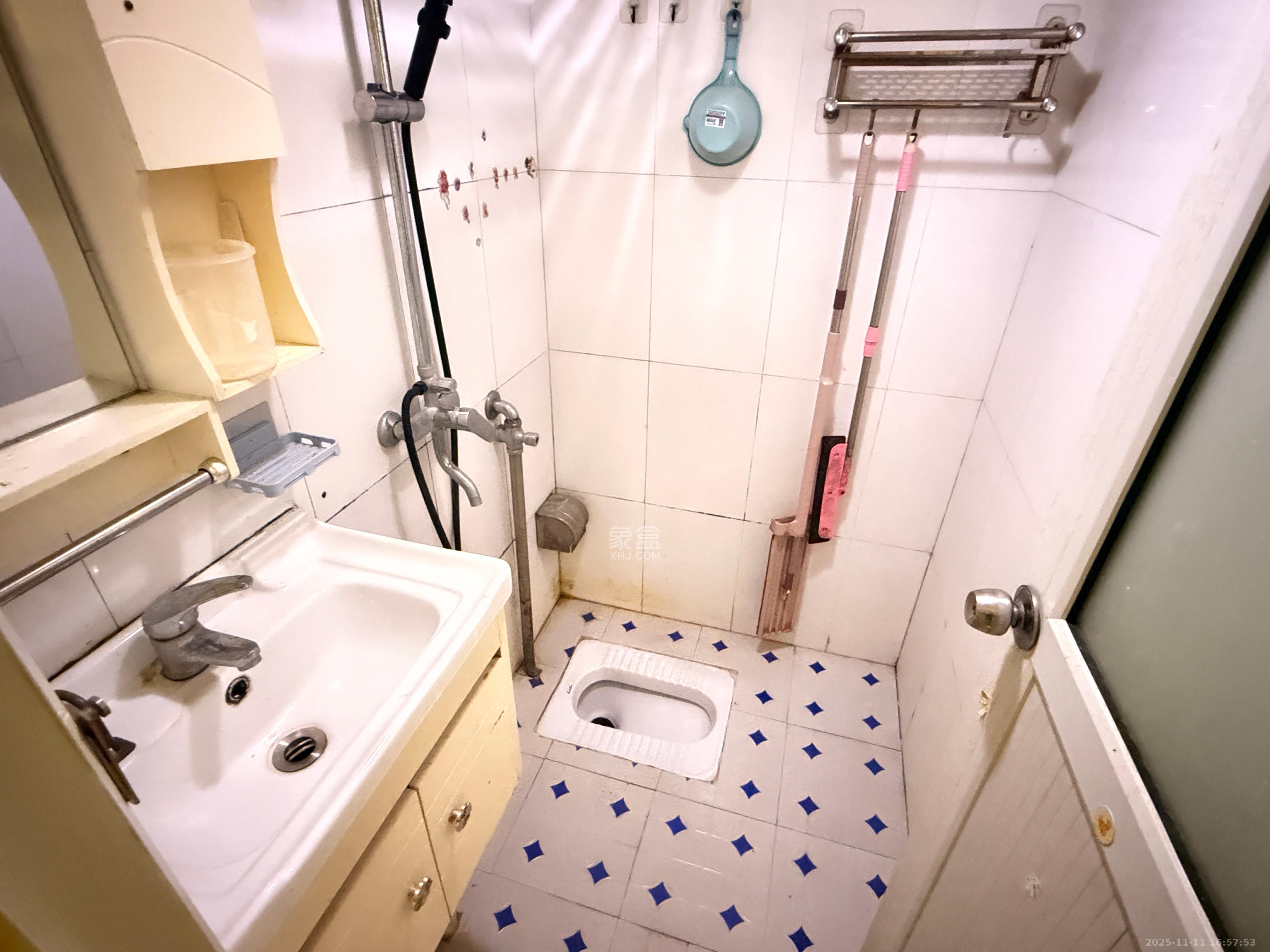 谋房博客(博客天街)  1室1厅1卫    1600.0元/月室内图