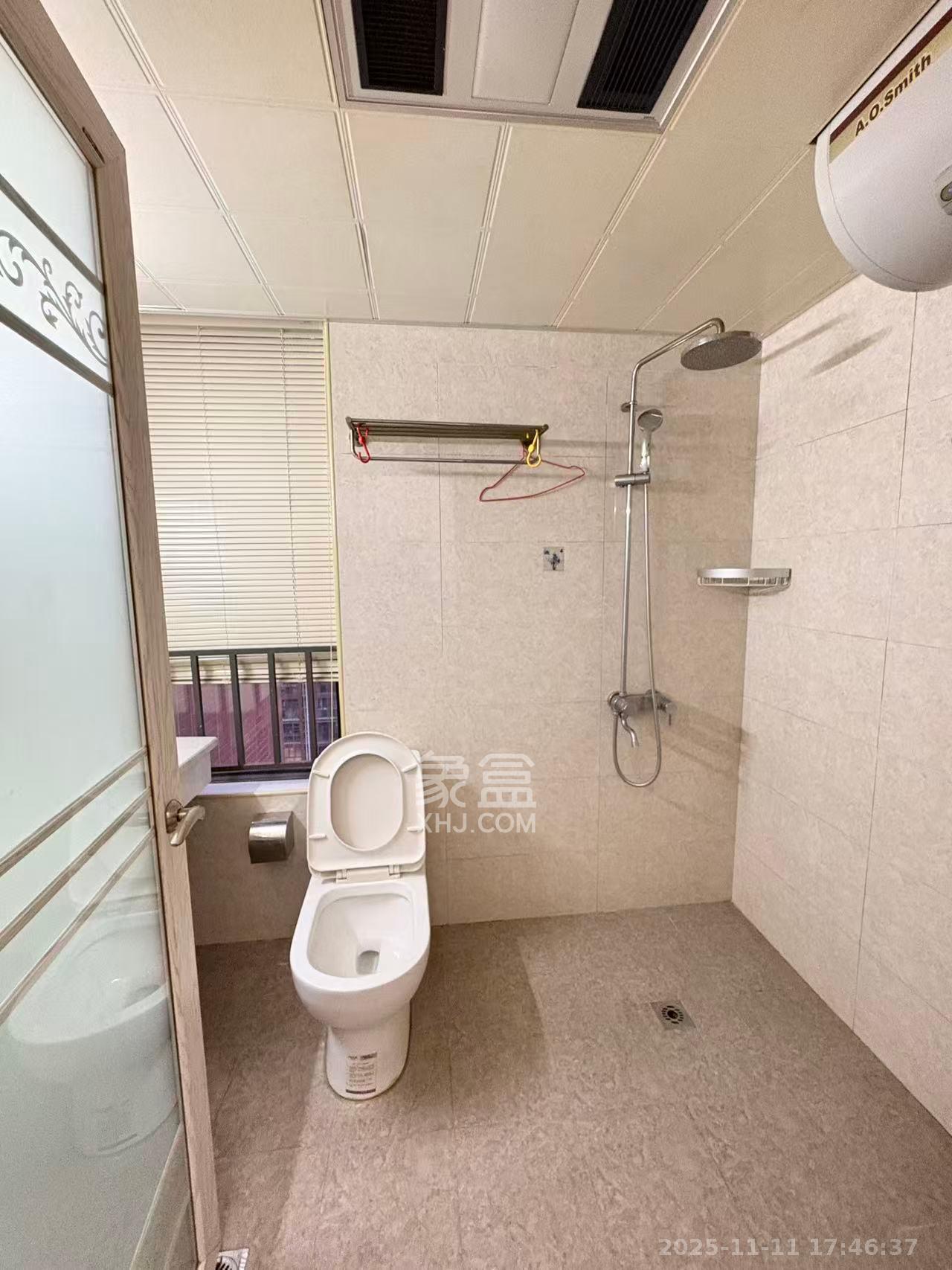 华润凤凰城二期 4室2厅2卫 2680.0元/月 华润凤凰城二期 4室2厅2卫 2680.0元/月室内图