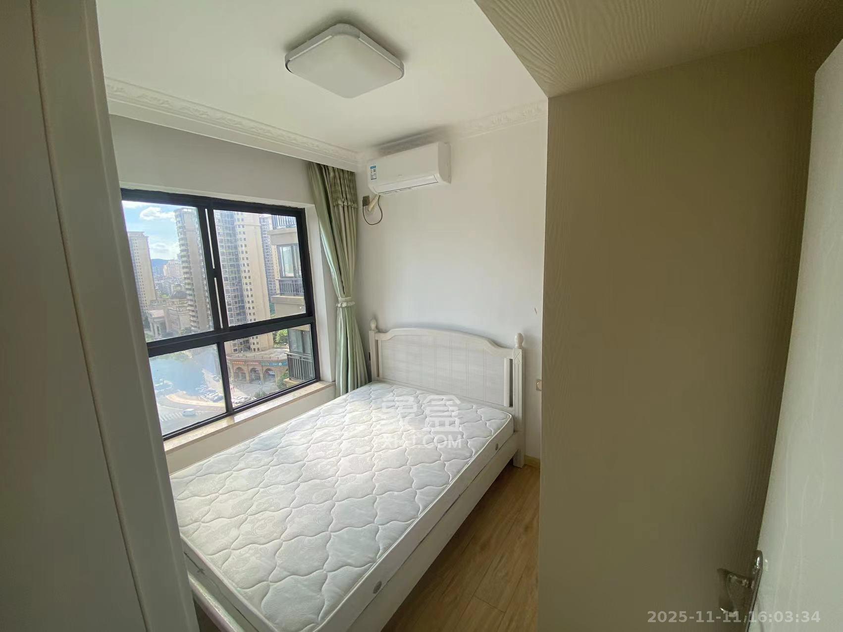 华润橡树湾  2室2厅1卫    1900.0元/月室内图