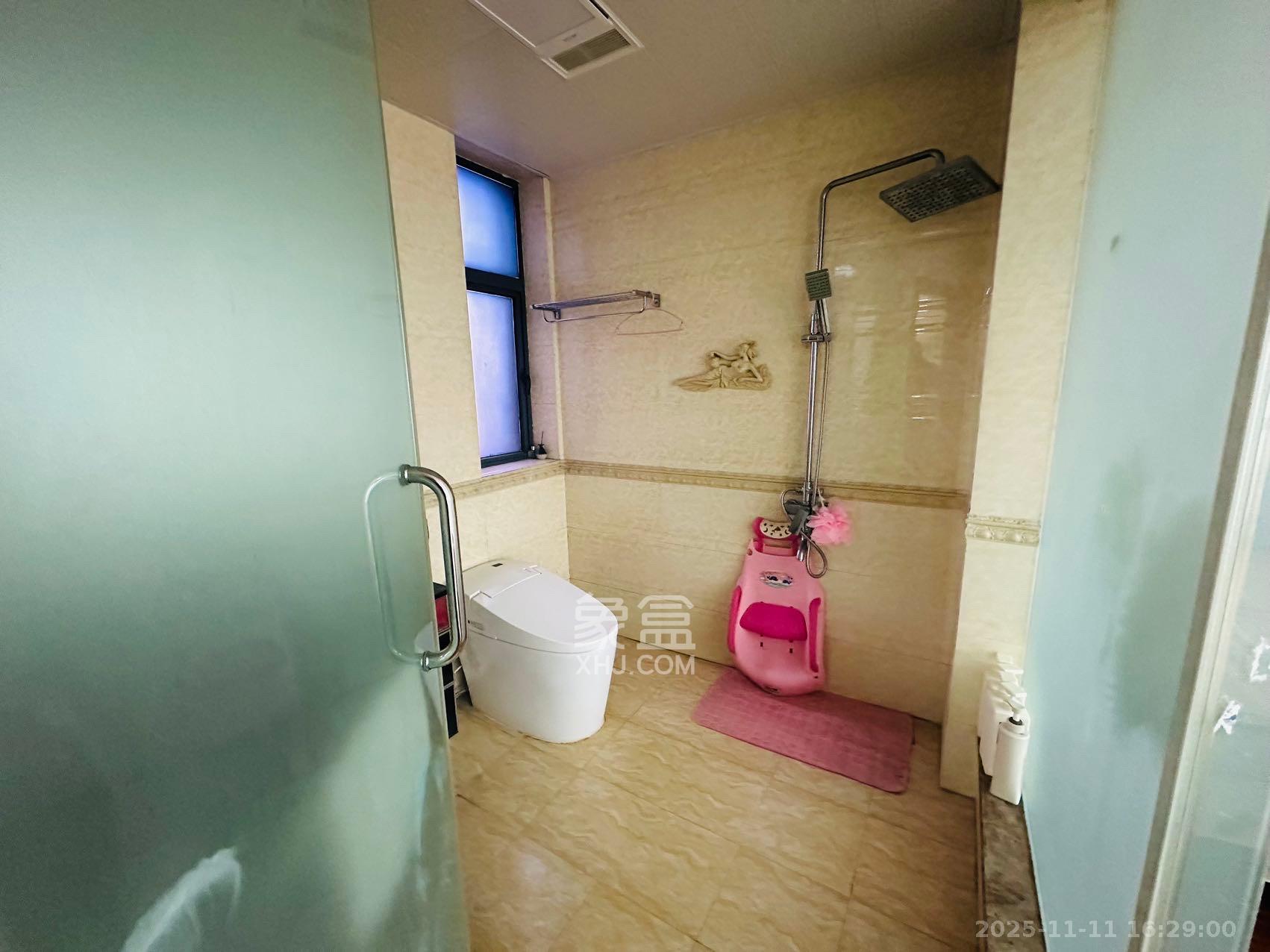 西子花苑  3室1厅1卫    3000.0元/月室内图