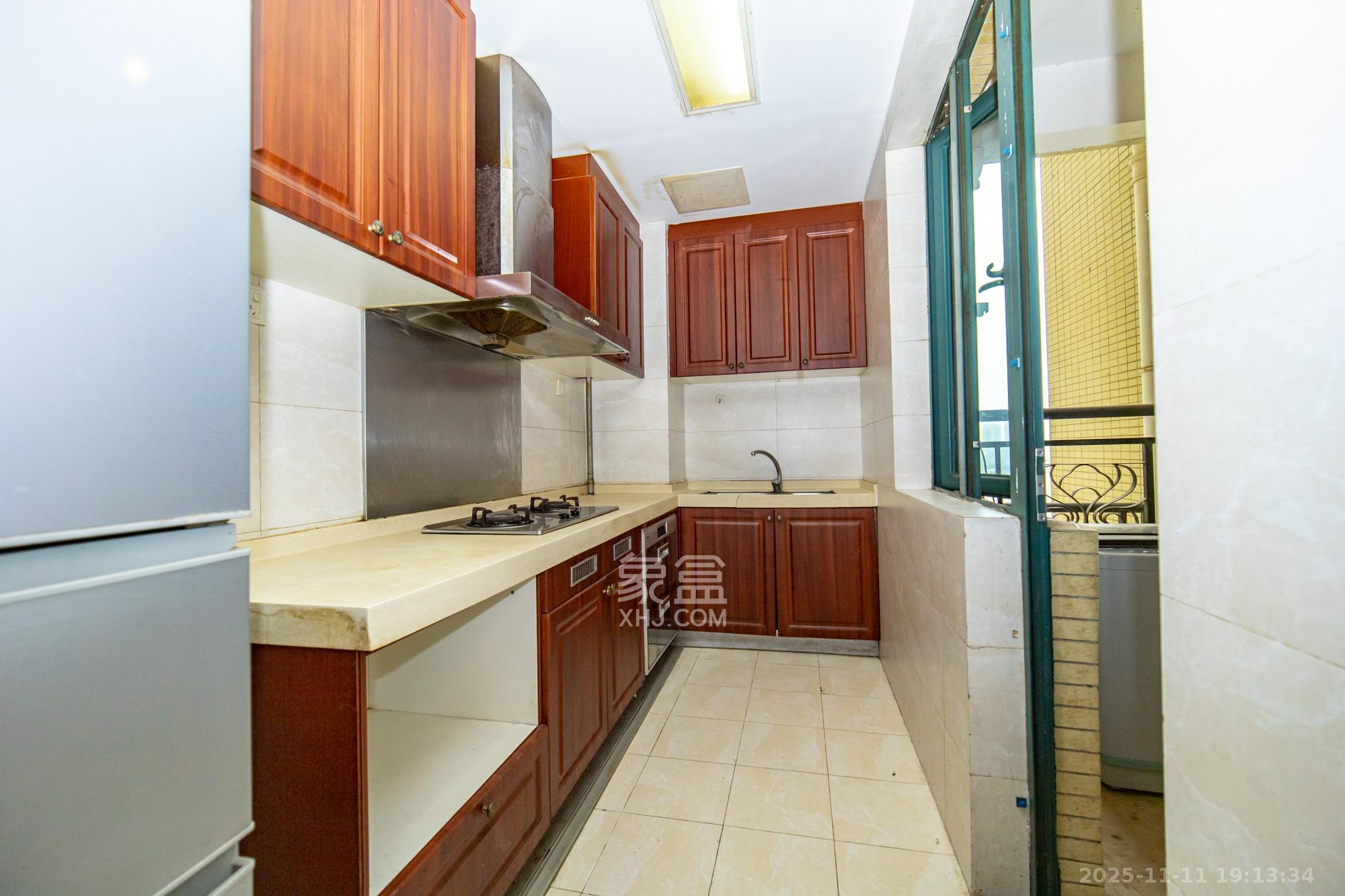 恒大雅苑  3室2厅1卫    76.8万厨房