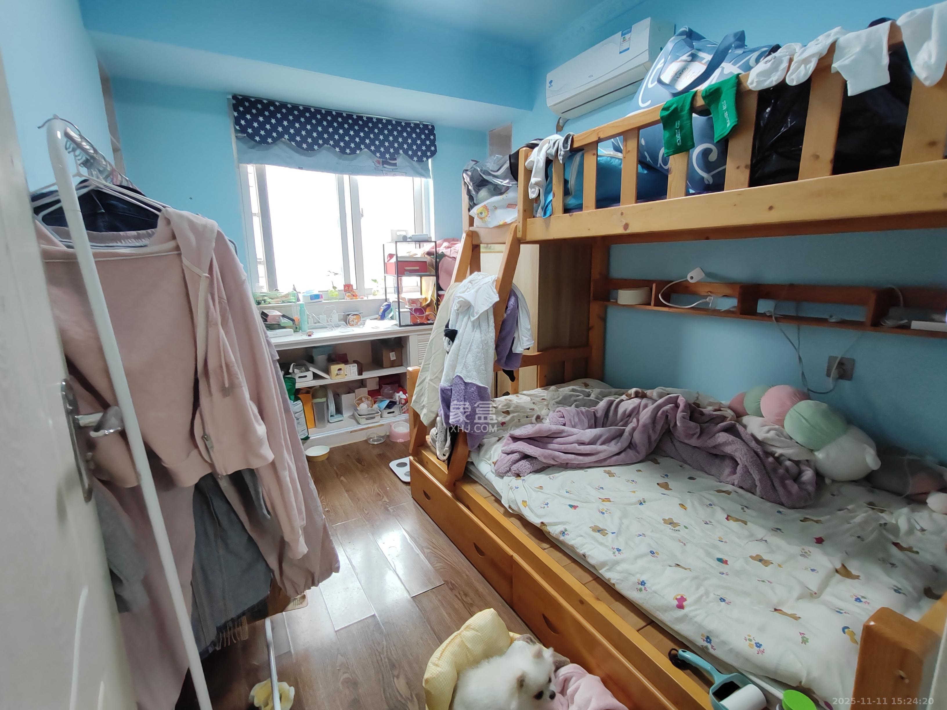 山水湾  2室2厅1卫    1600.0元/月室内图