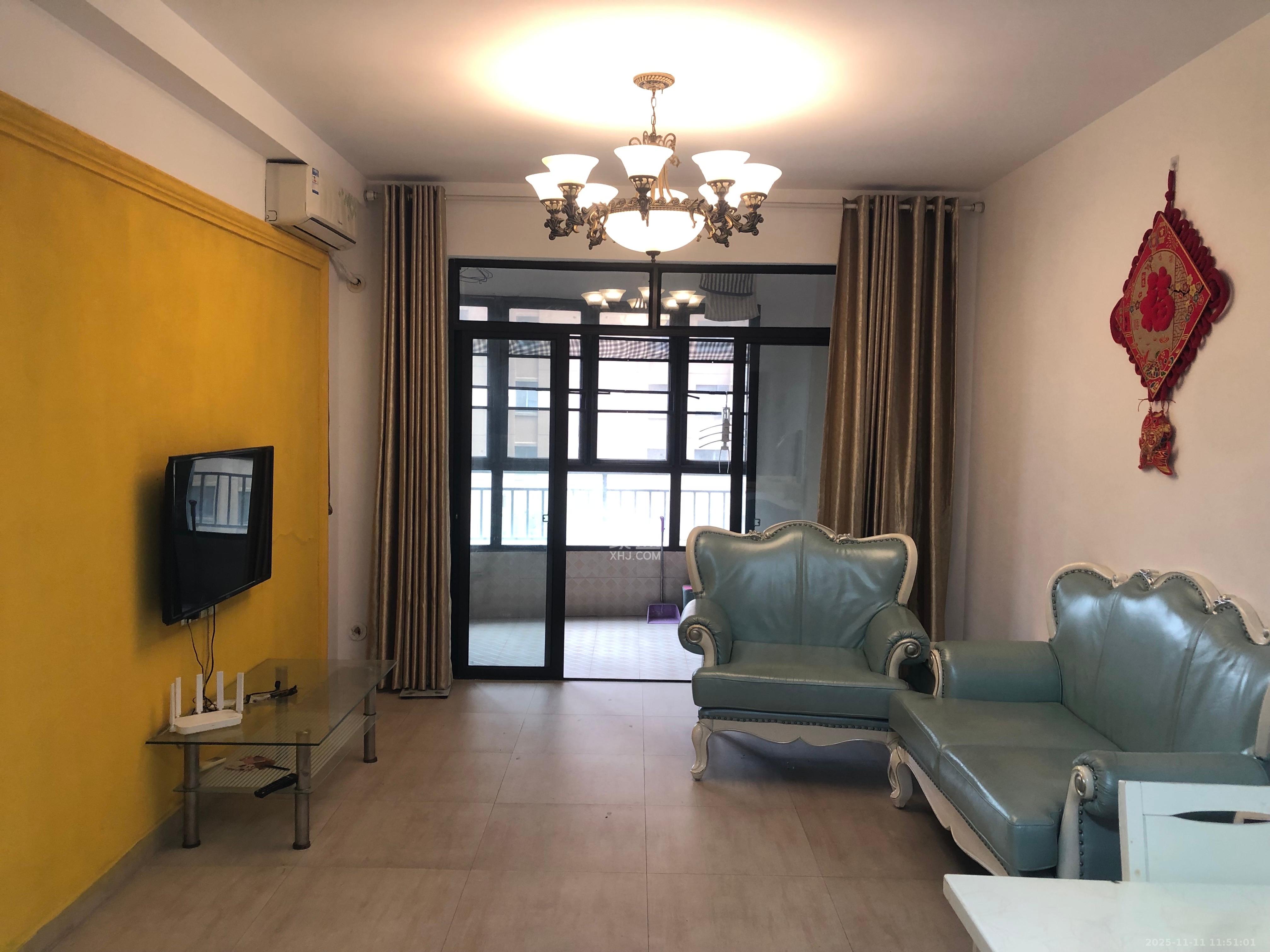 融科檀香山（融科紫檀、香山国际）  2室2厅1卫    2500.0元/月