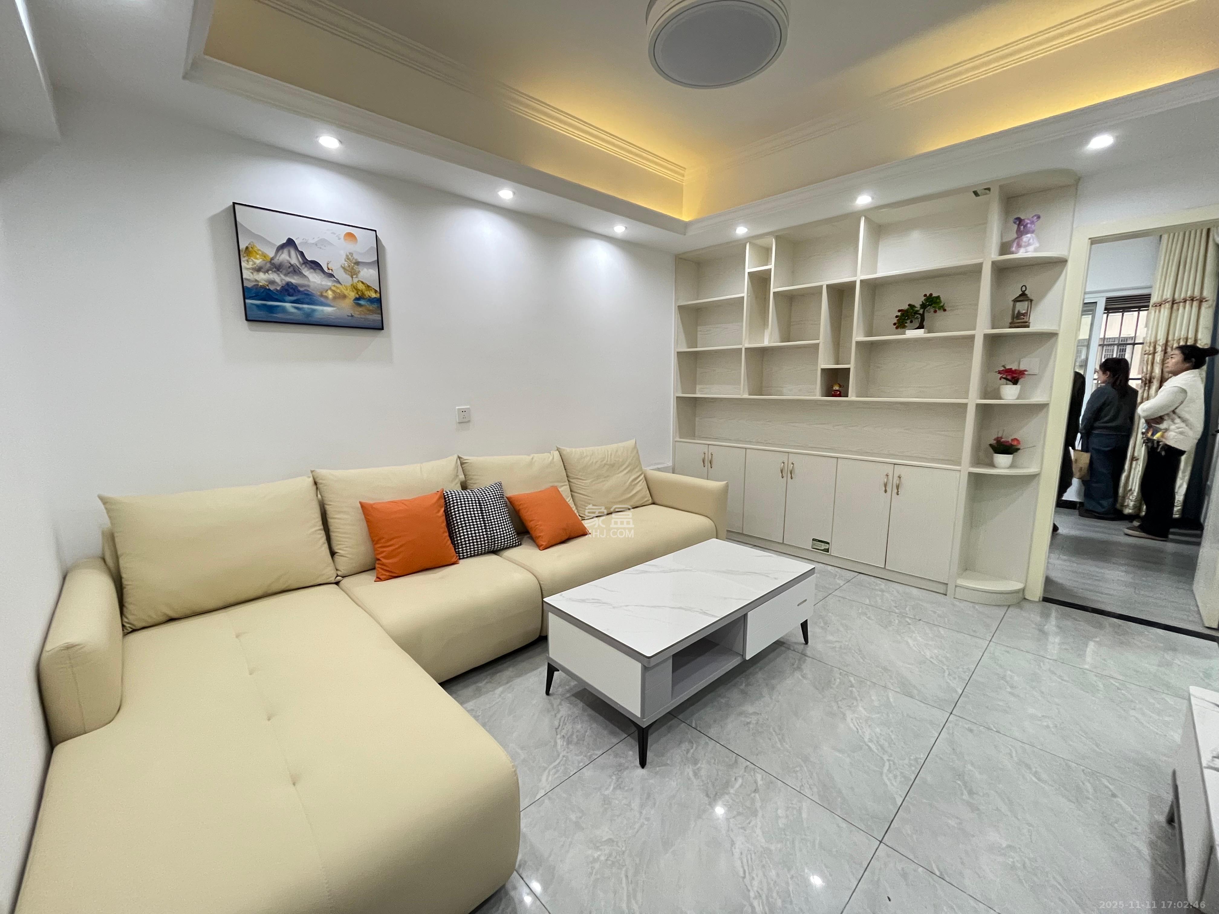 星城新宇颐景苑 1室1厅1卫 1700.0元/月 星城新宇颐景苑 1室1厅1卫 1700.0元/月室内图